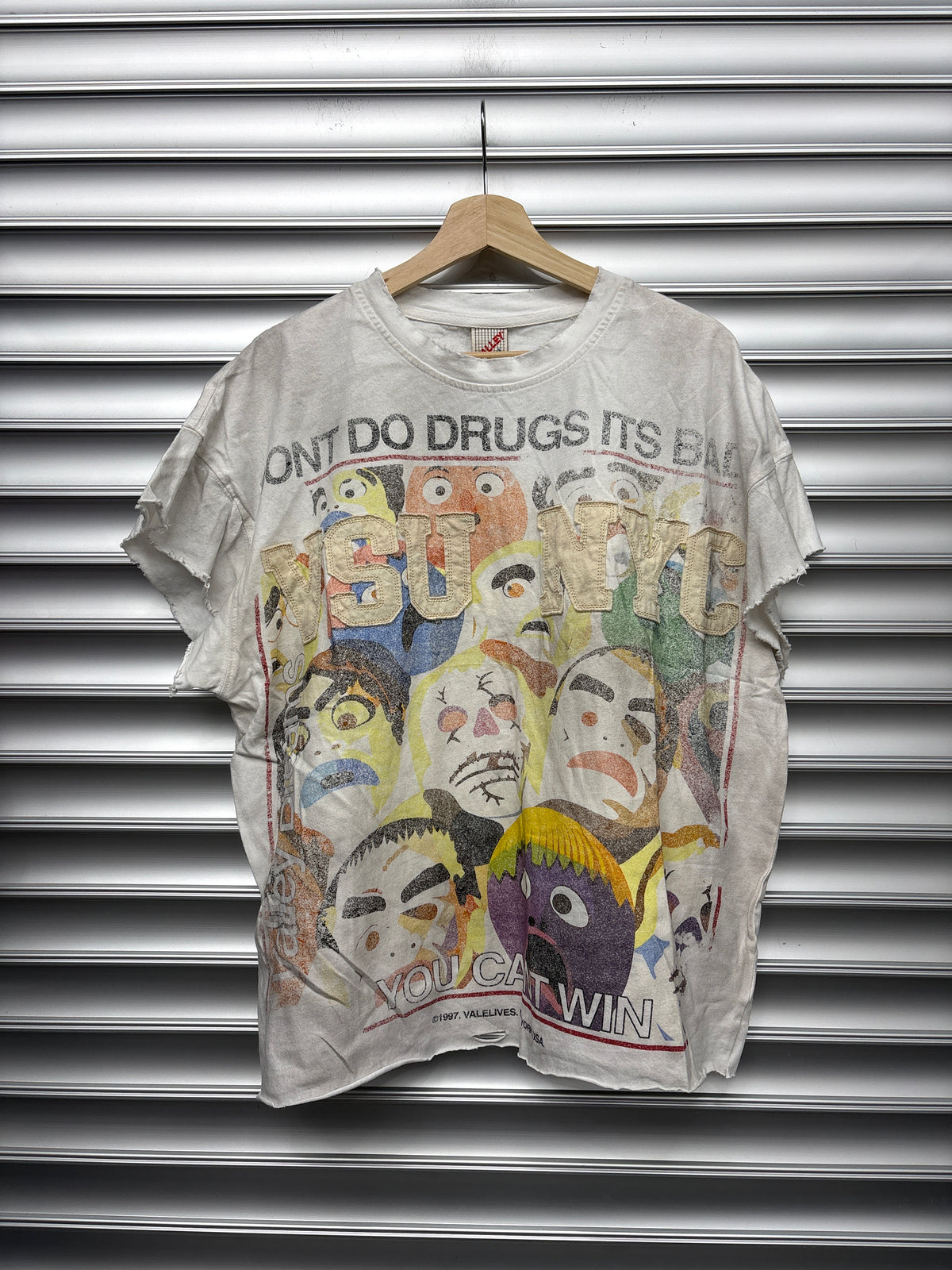 Vale Do Do Drugs Tee - L**