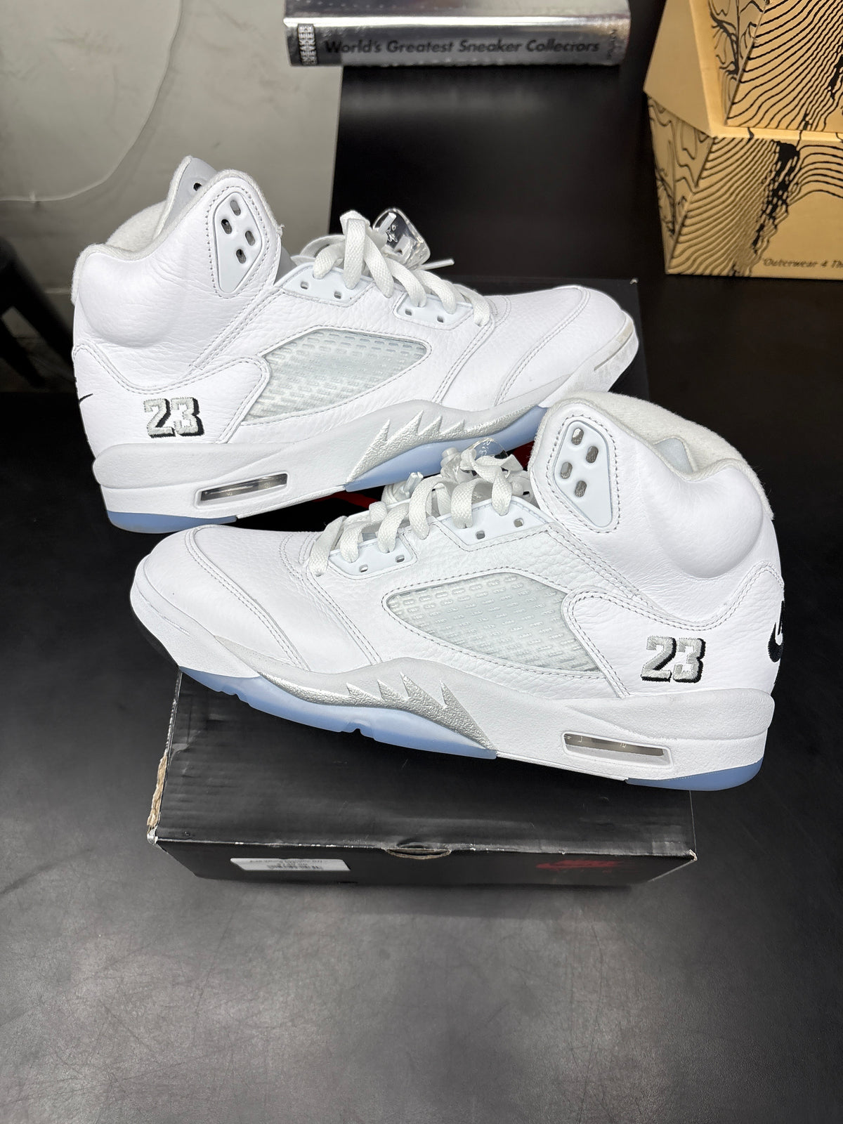 AJ5 White Metallic (U) - 9.5M**
