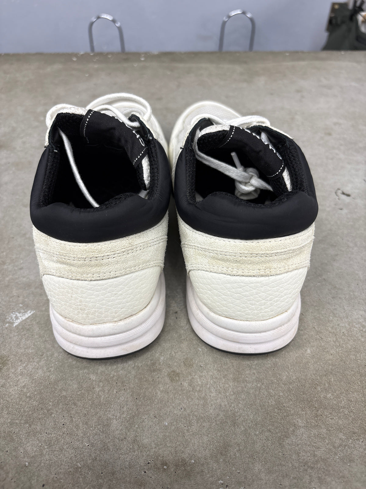 Chanel Trainer White/Black (U) - 39 (NB)**