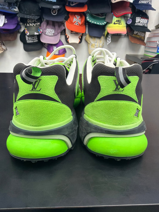 Louis Vuitton Tactic Runner Green (U) - LV7(8.5M)** (NB)