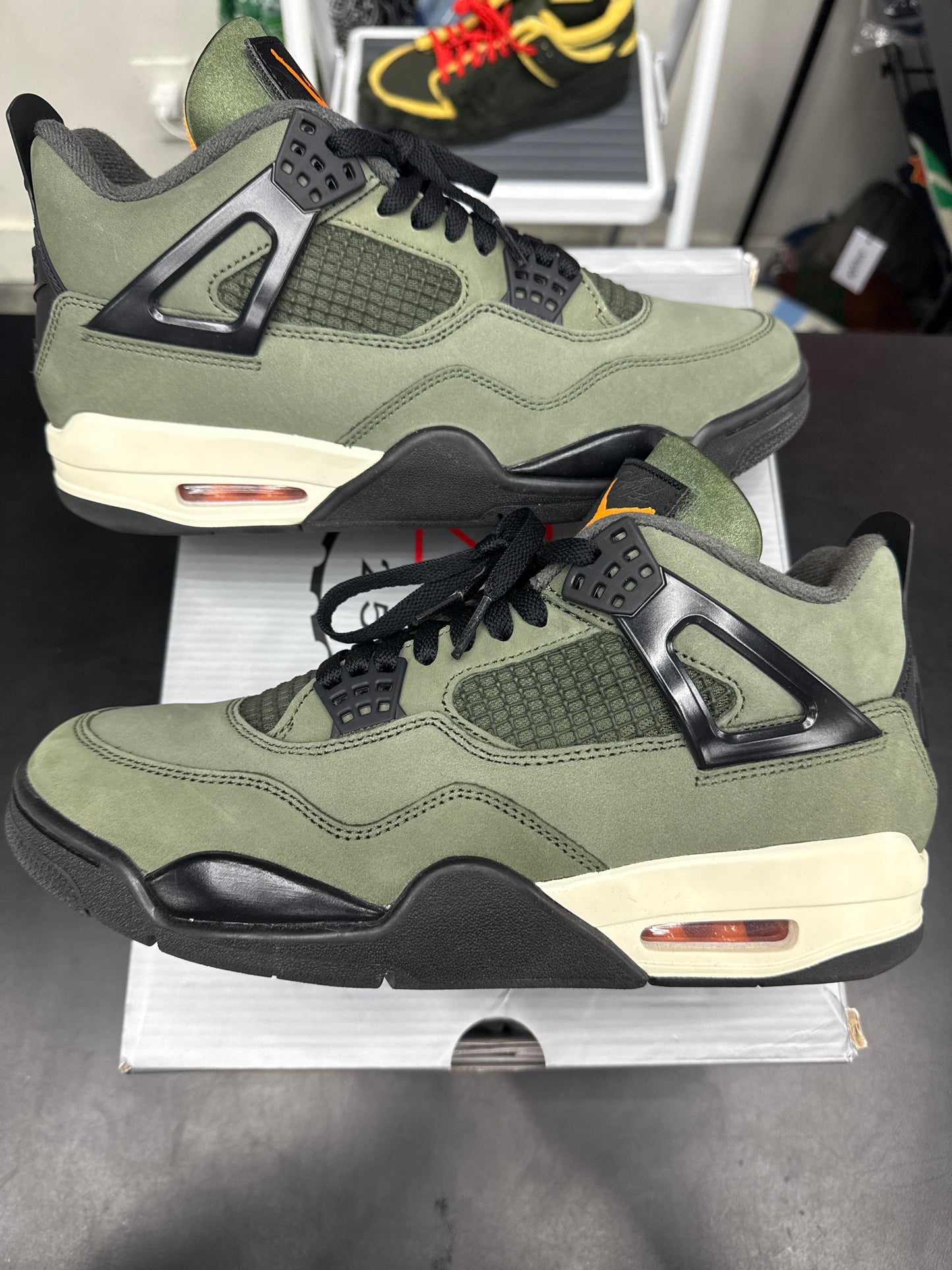 AJ4 Undefeated (U) - 9.5M