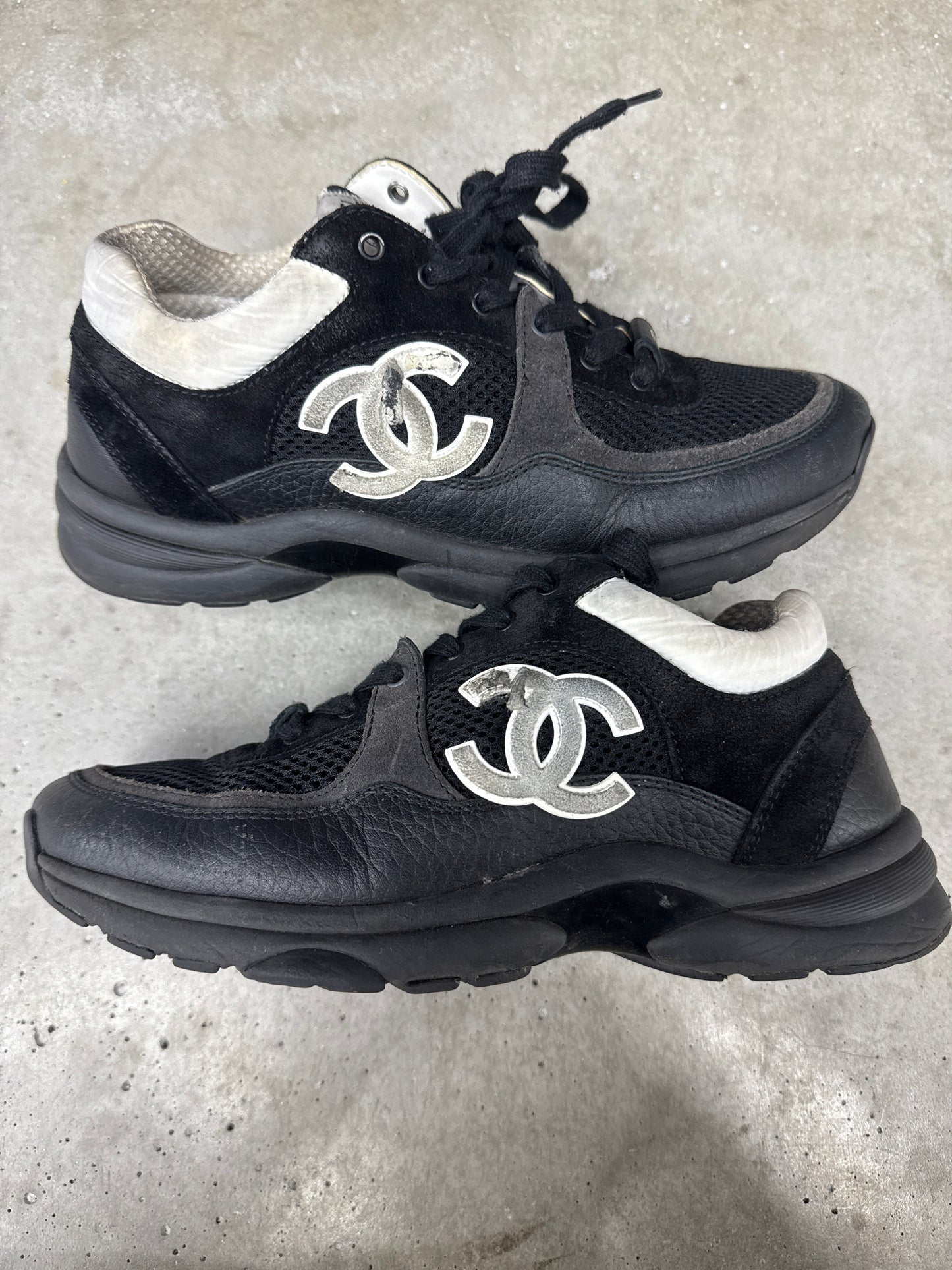 Chanel Trainer Black/White (U) - 38 (NB)