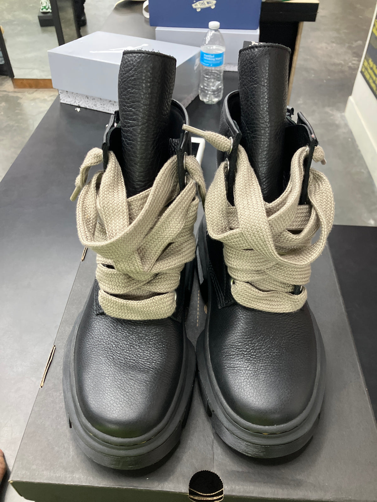 Rick Owen Dr Marten Jumbo Lace (U) - 9M**