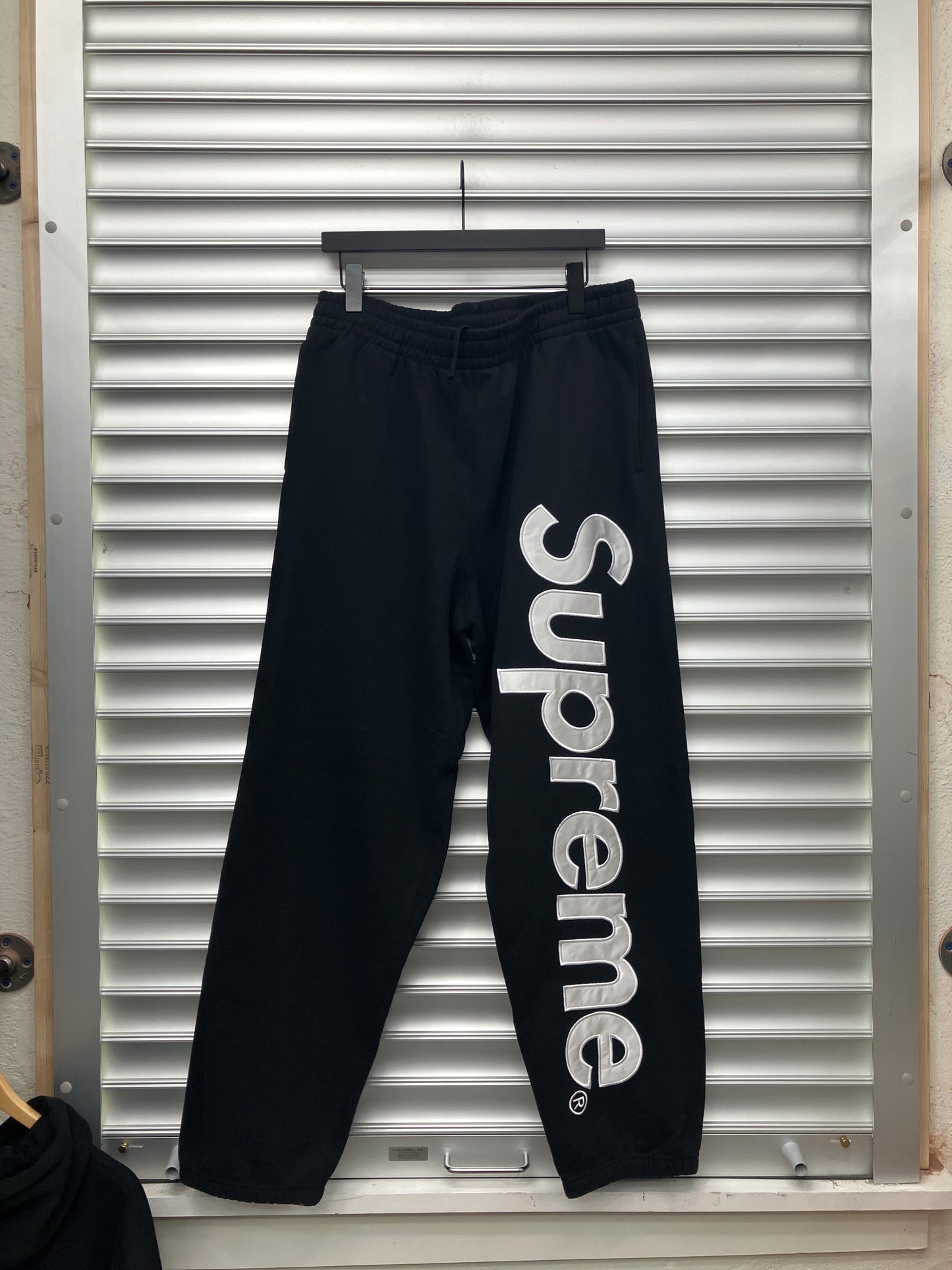 Supreme Black Logo Sweatpants - XL