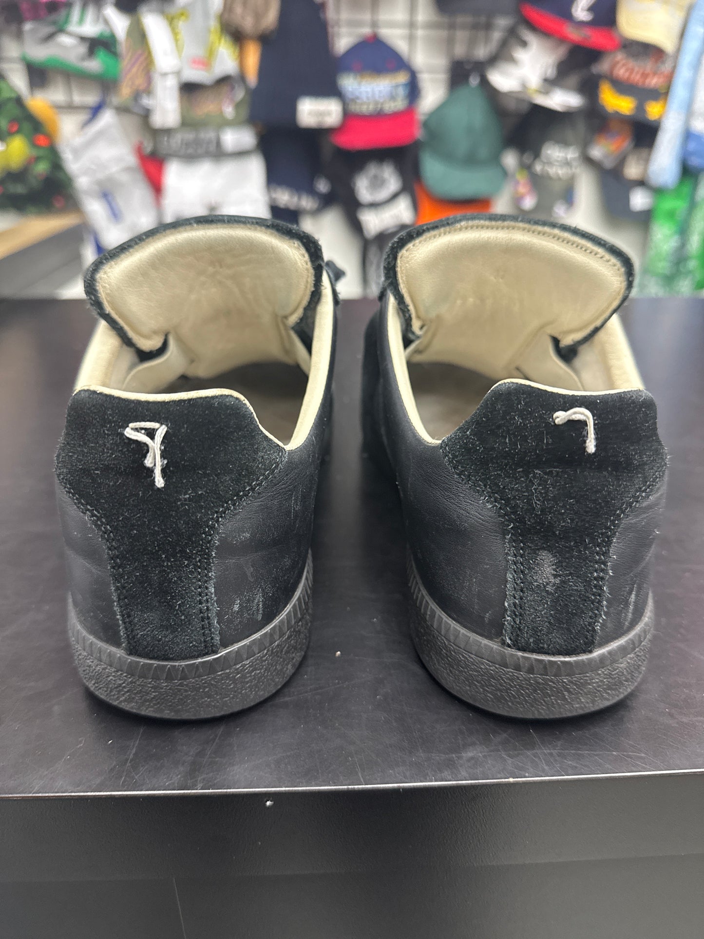 Maison Margiela Replica Triple Black (U) - 41(8) (NB)