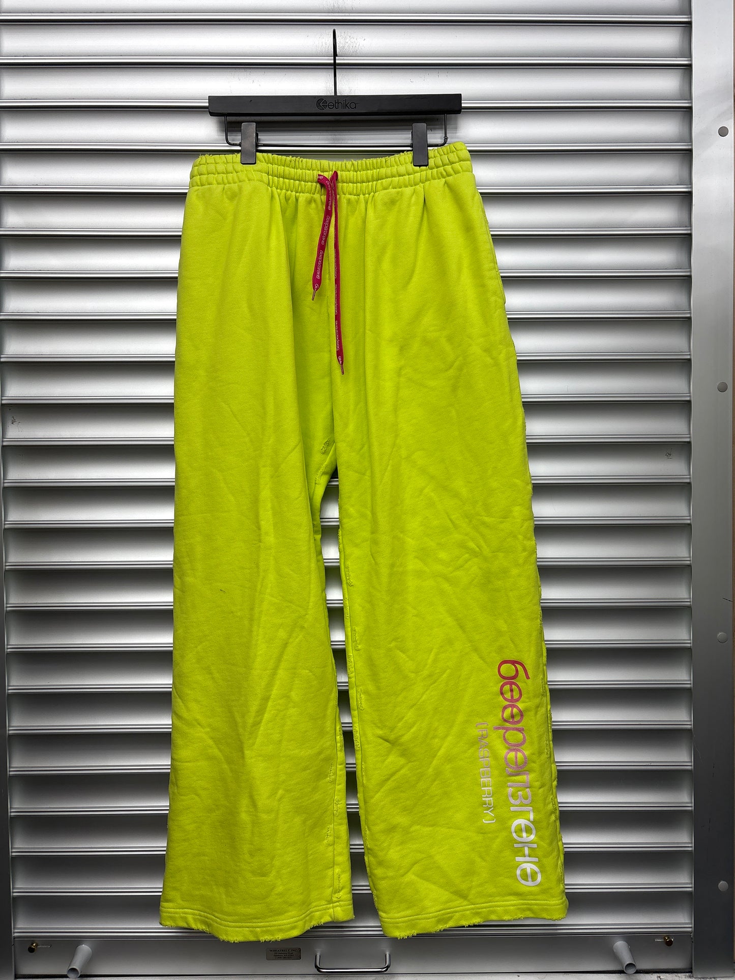 Raspberry Lime Pink Sweatpants - M**