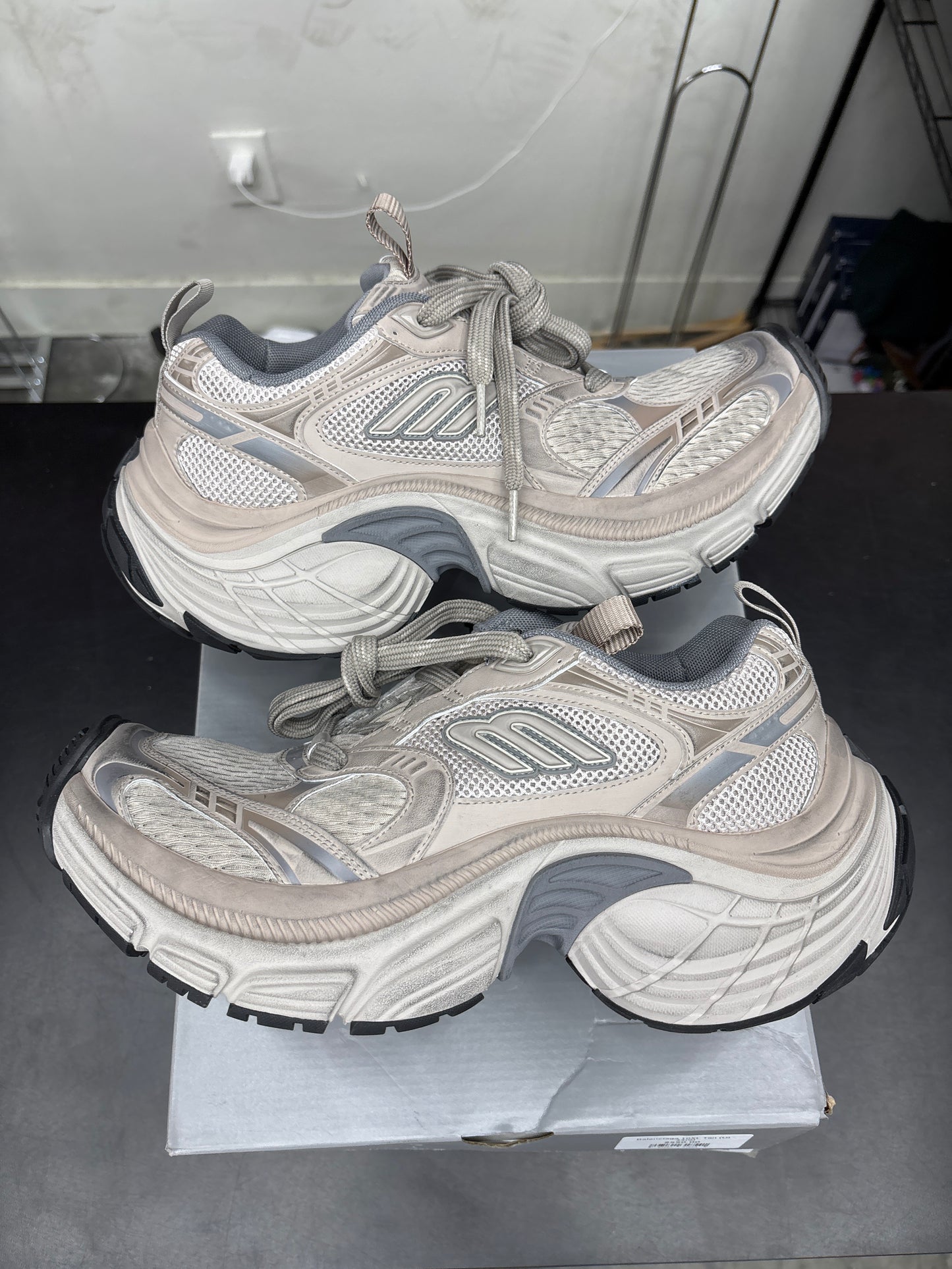 Balenciaga 10XL Tan (U) - 42(9)
