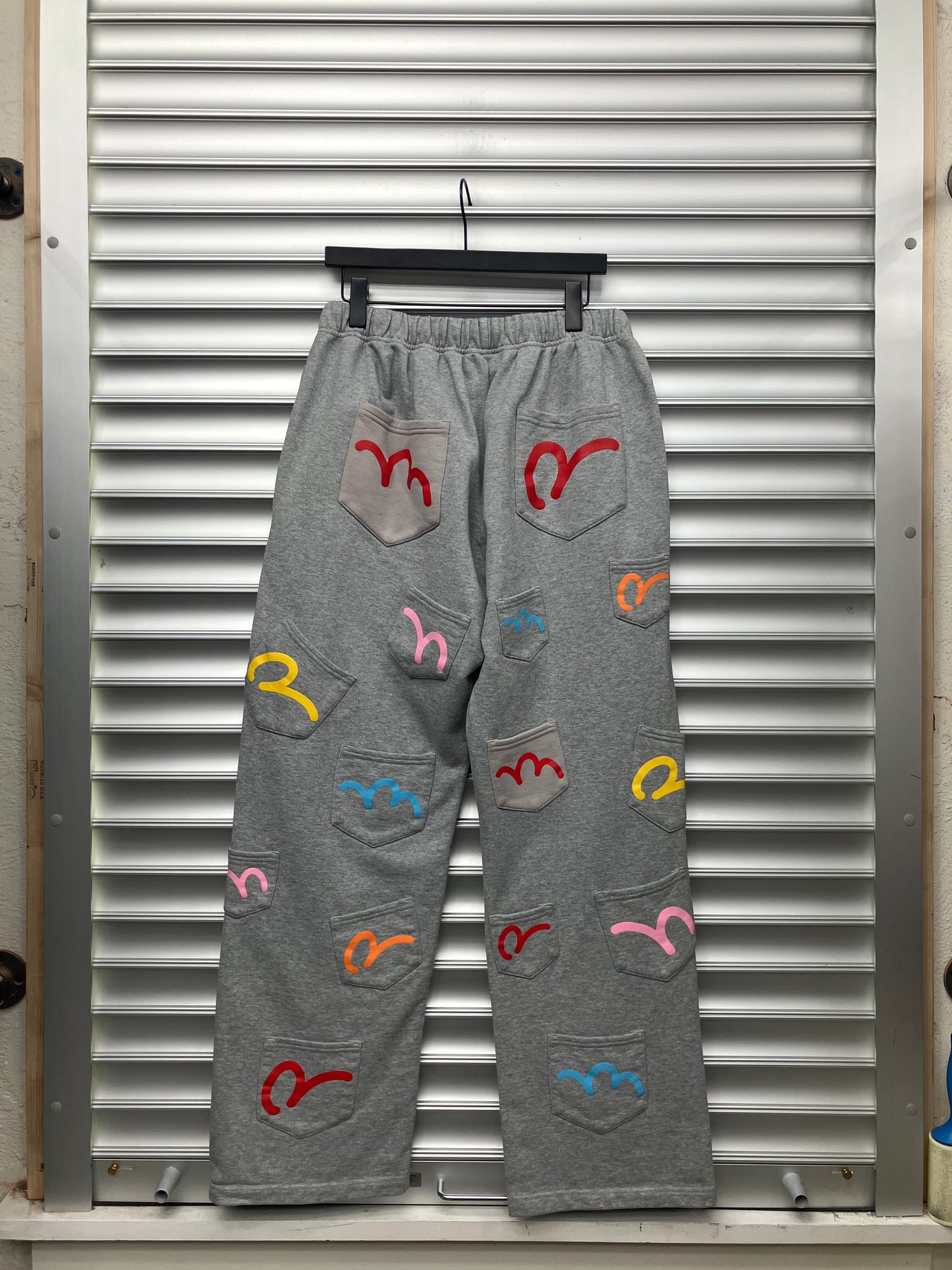 HMDD Pocket Sweats - L