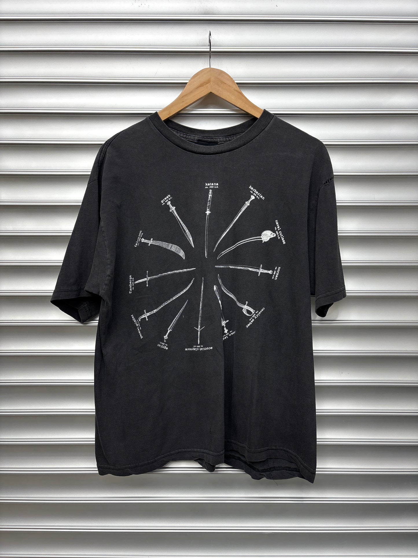 Vintage Highlander Tee - XL(FITS L)