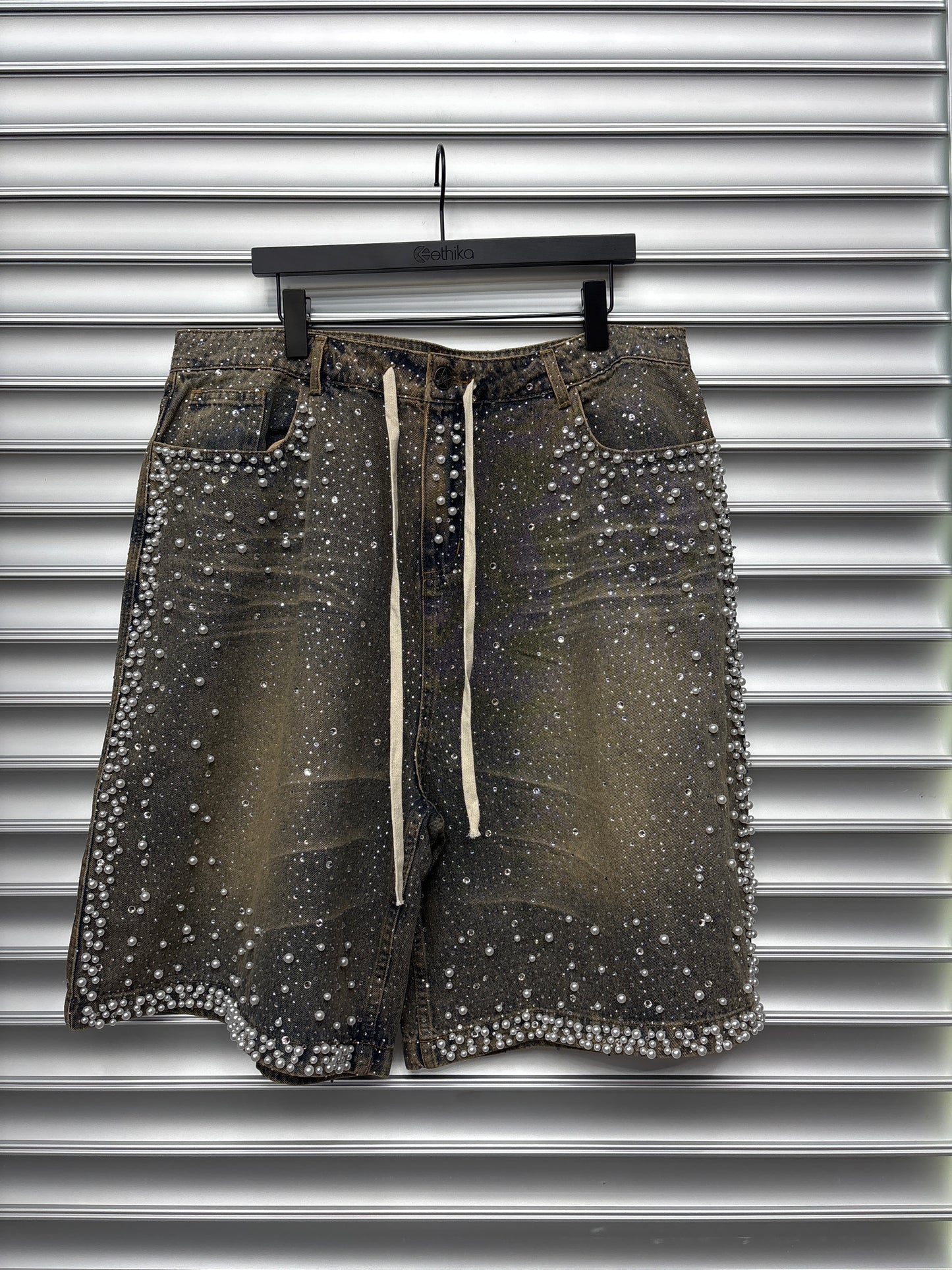 Vale Light Wash Pearl Shorts -38