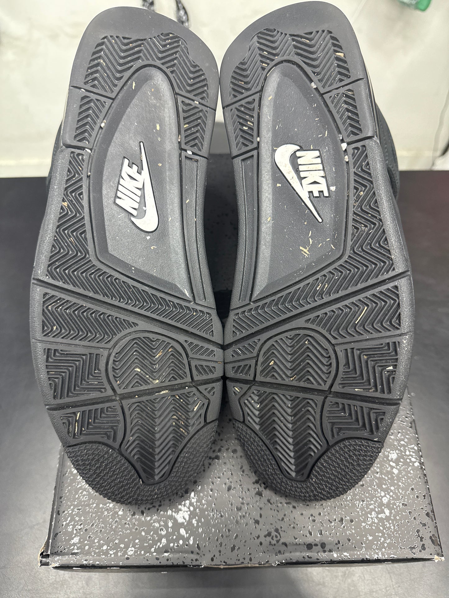 AJ4 Black Cat (U) - 9M