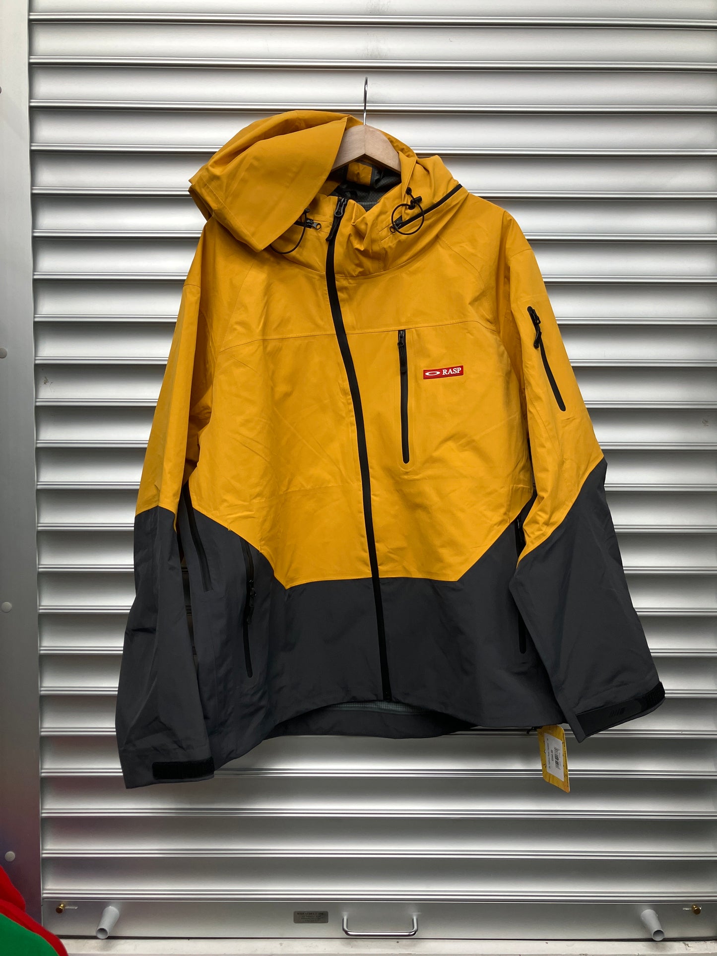 Gv Yellow Rain Jacket - M