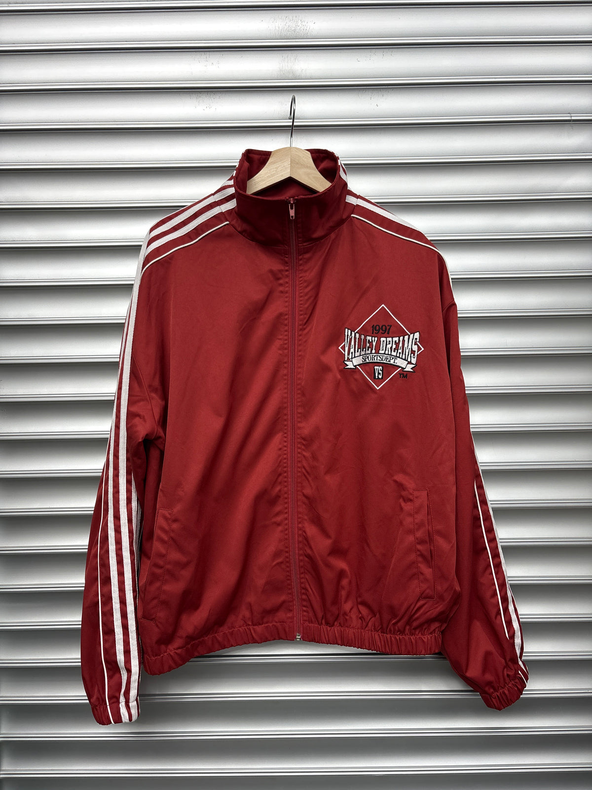Valley Dreams Maroon Zip Up - M**