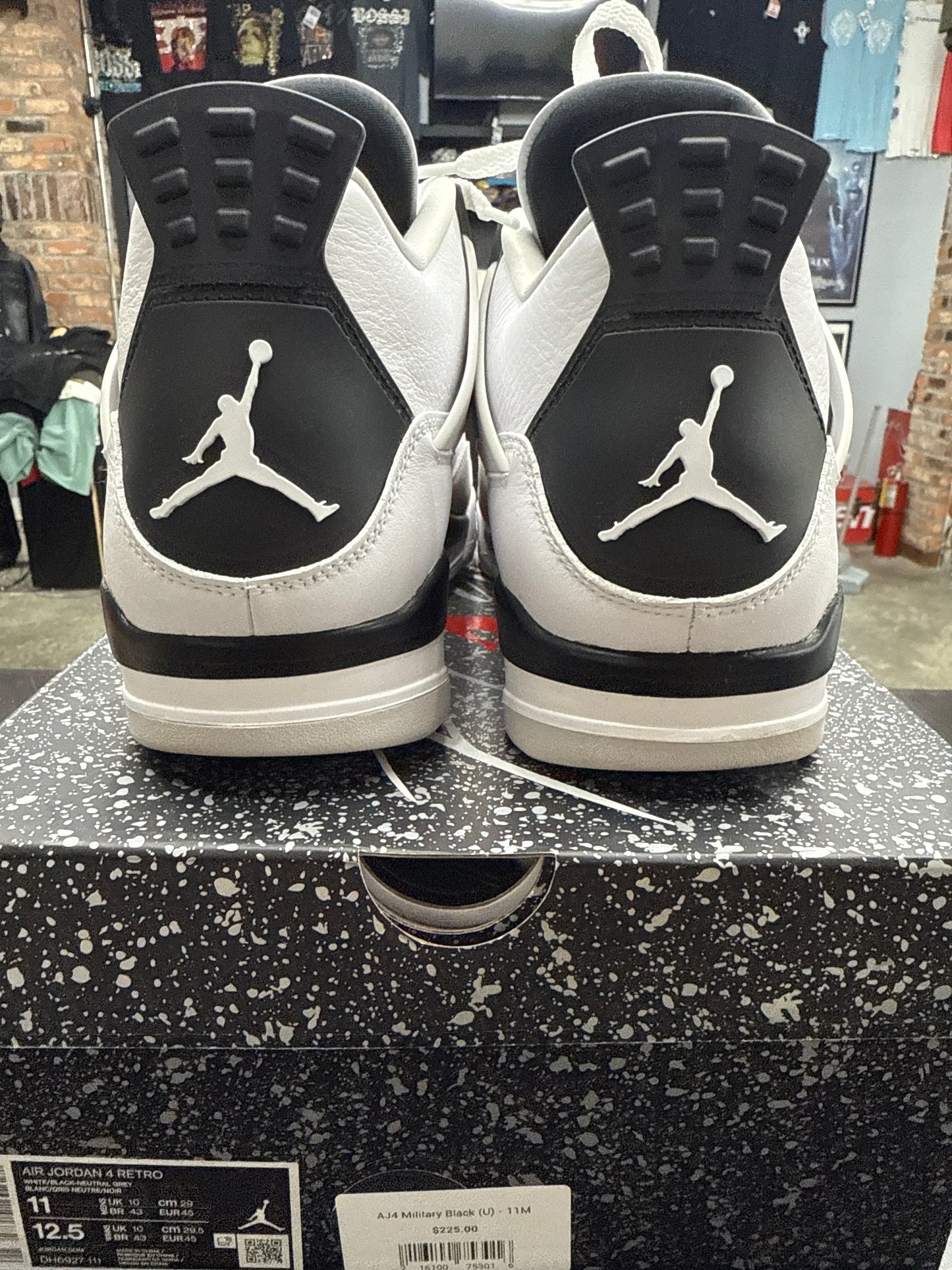 AJ4 Military Black (U) - 11M