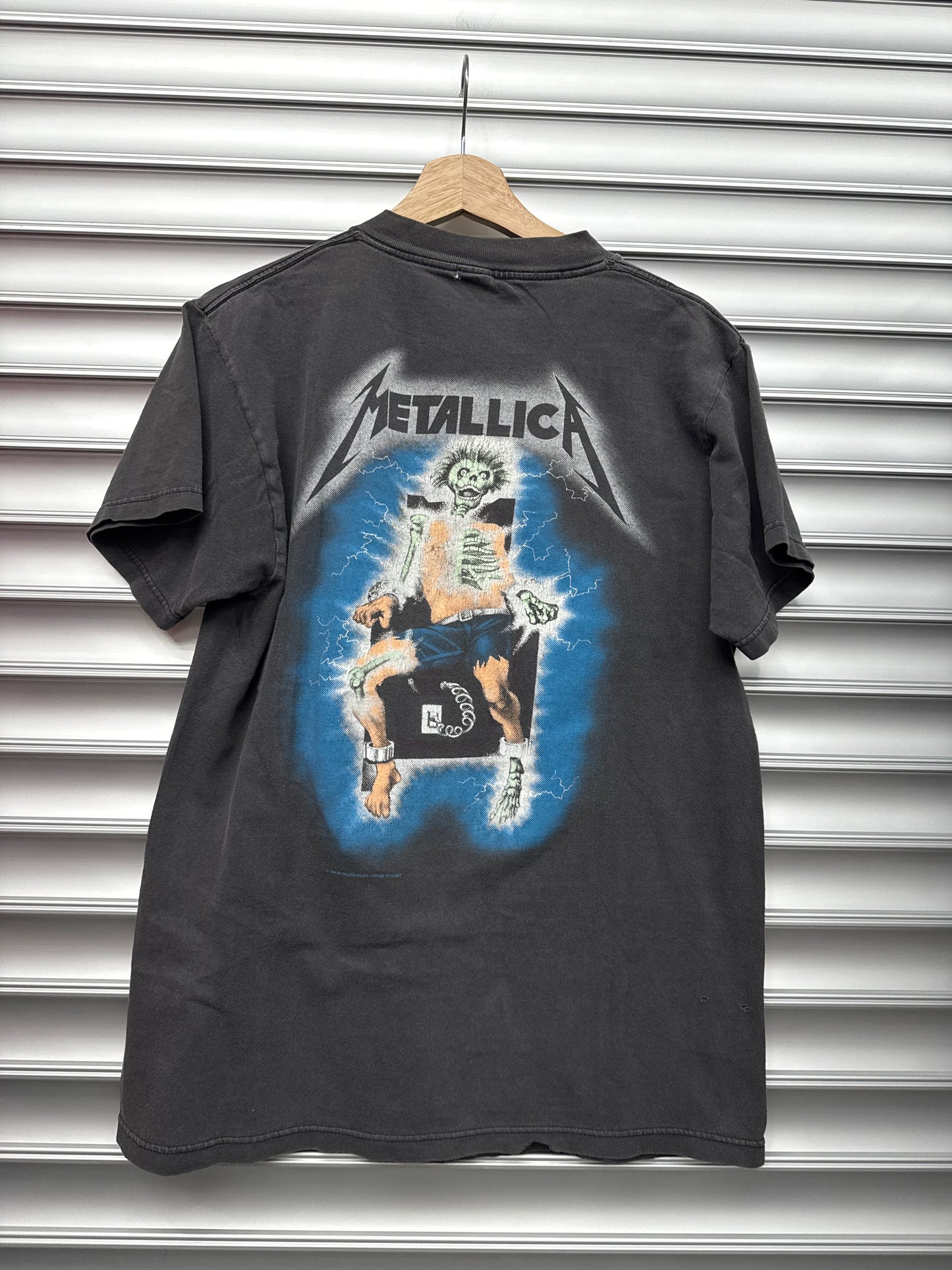 Metallica Chair Tee - L