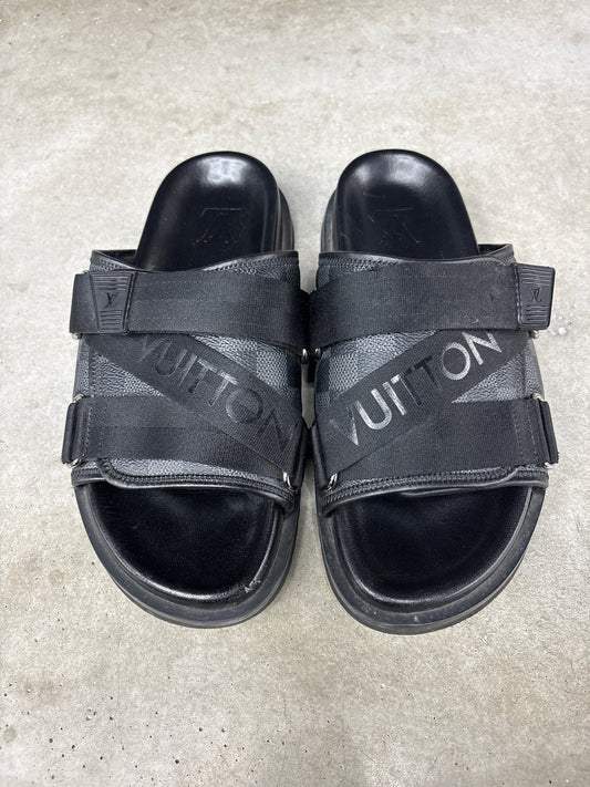 Louis Vuitton Damier Slides (U) - 8M (NB)**