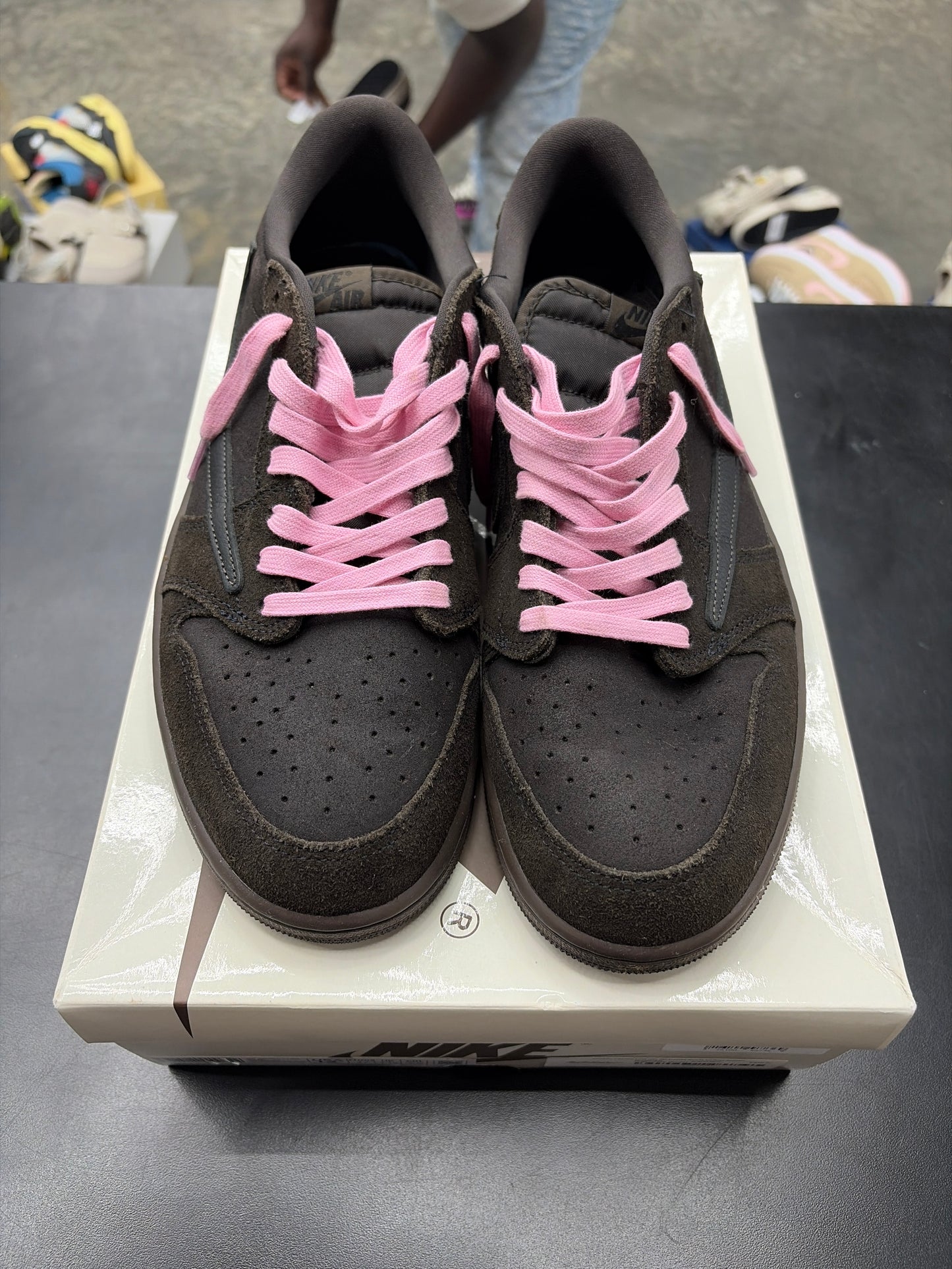 AJ1 Low Travis Scott Velvet Brown (U) - 12.5M
