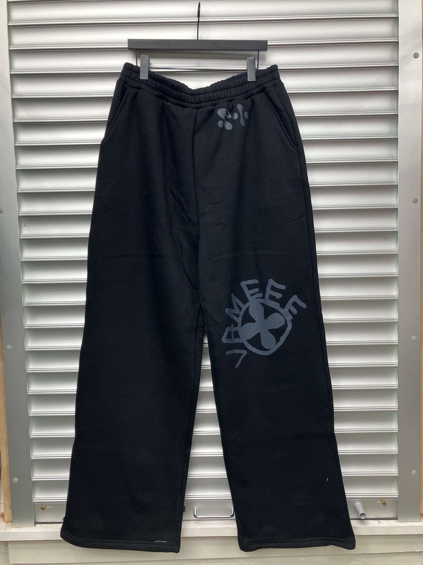 Plus 1 Vamee Black Sweatpants - L