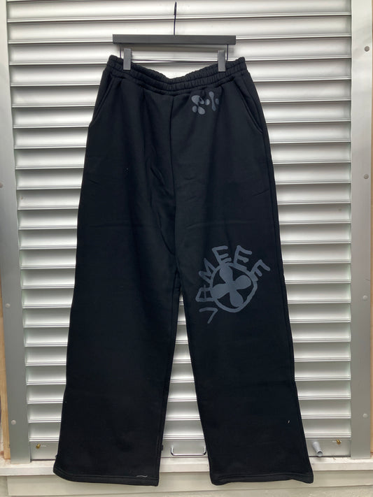 Plus 1 Vamee Black Sweatpants - L