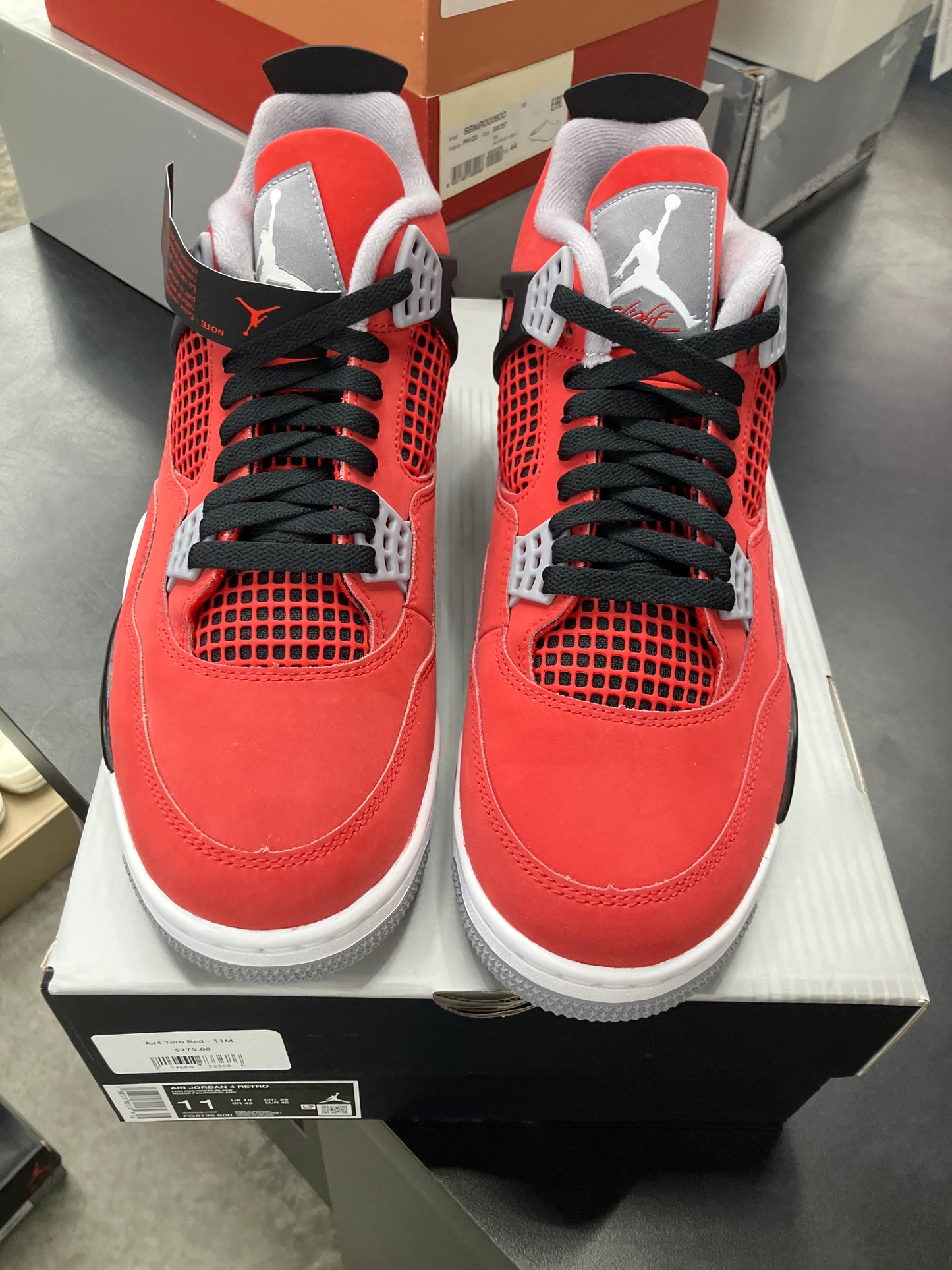 AJ4 Toro Bravo - 11M