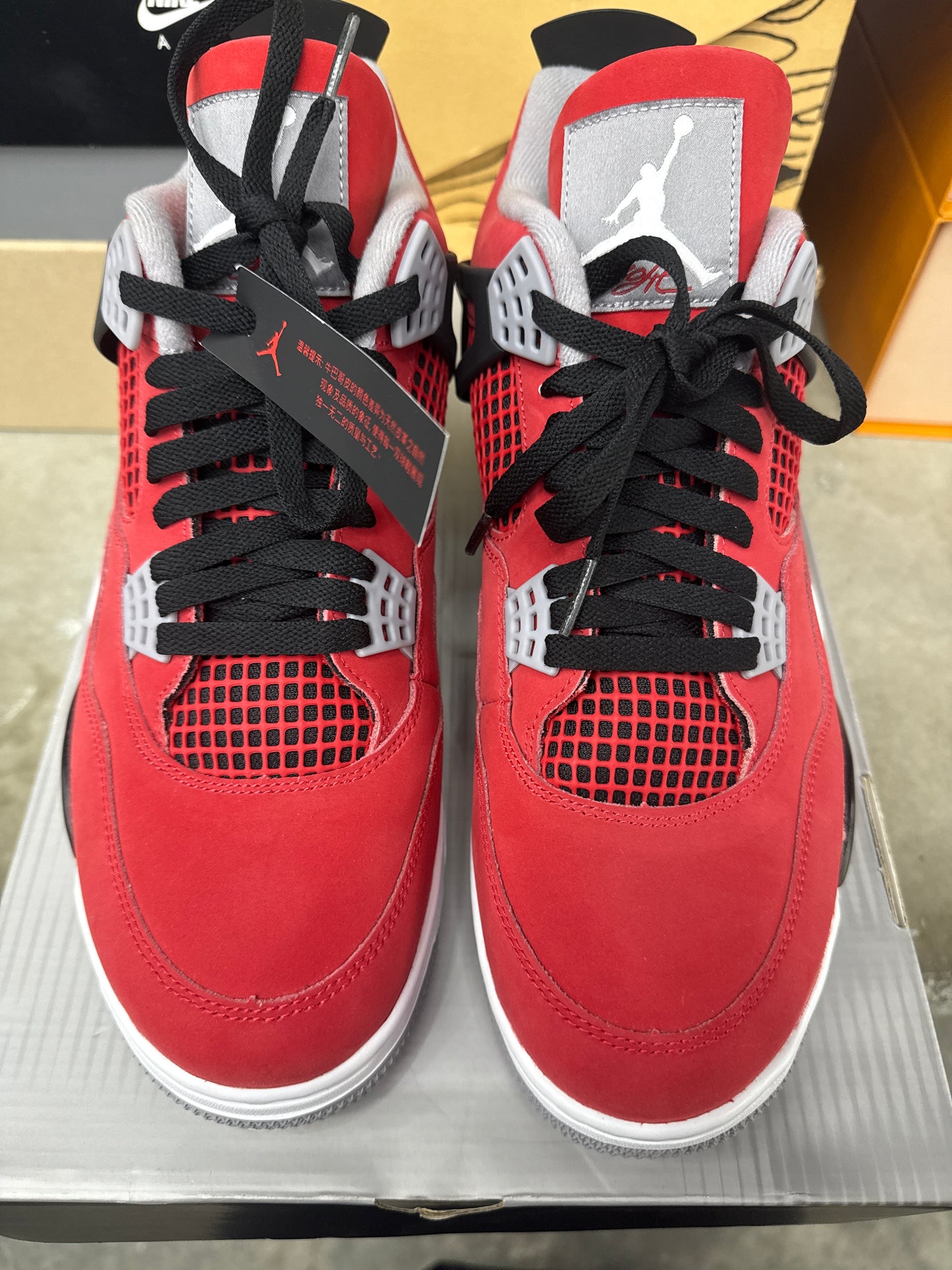 AJ4 Toro Bravo (U) - 12M