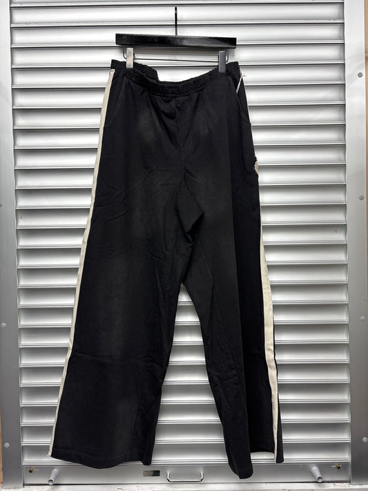 424 Black Crest Sweats - XXL**