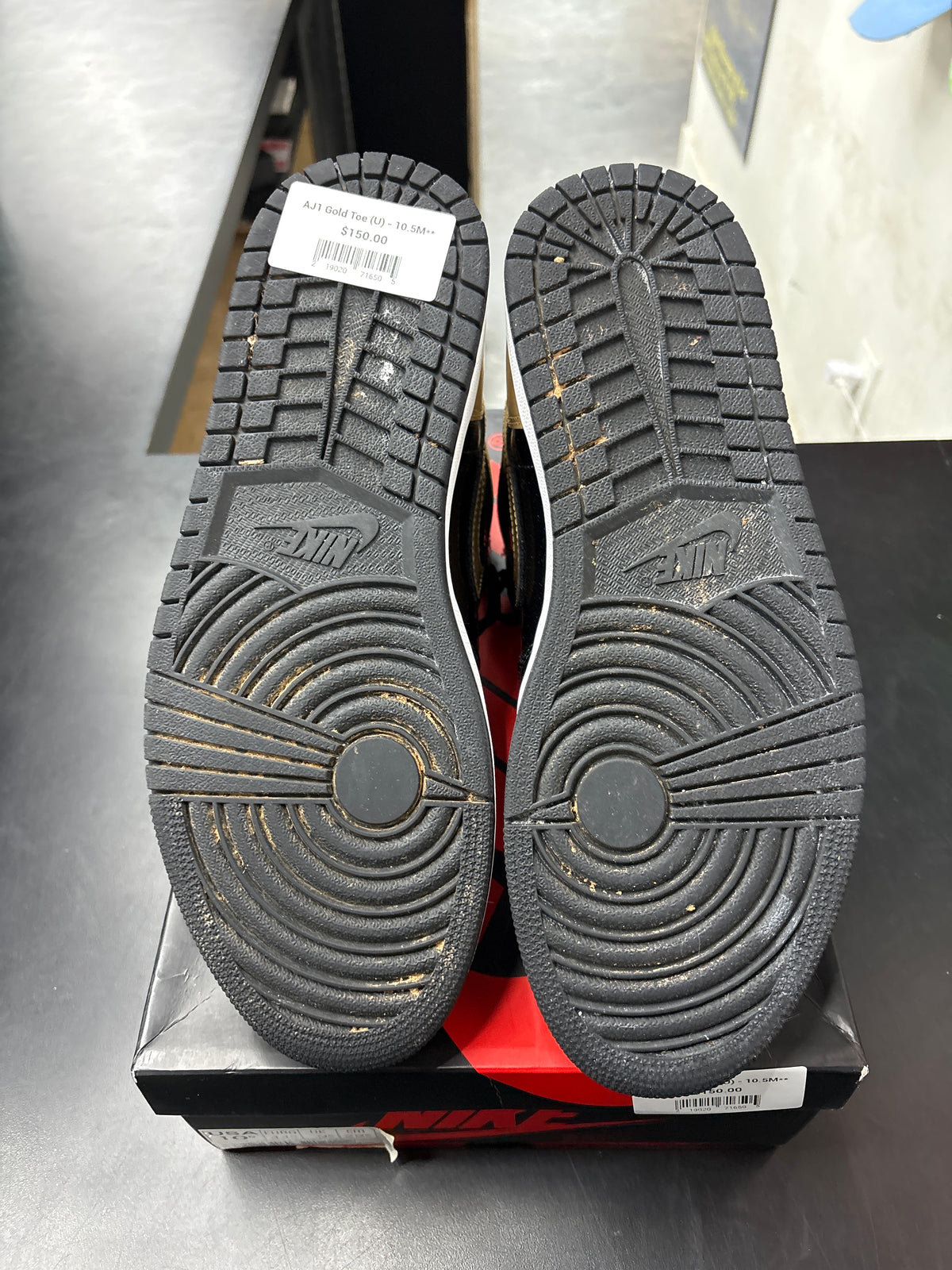 AJ1 Gold Toe (U) - 10.5M**