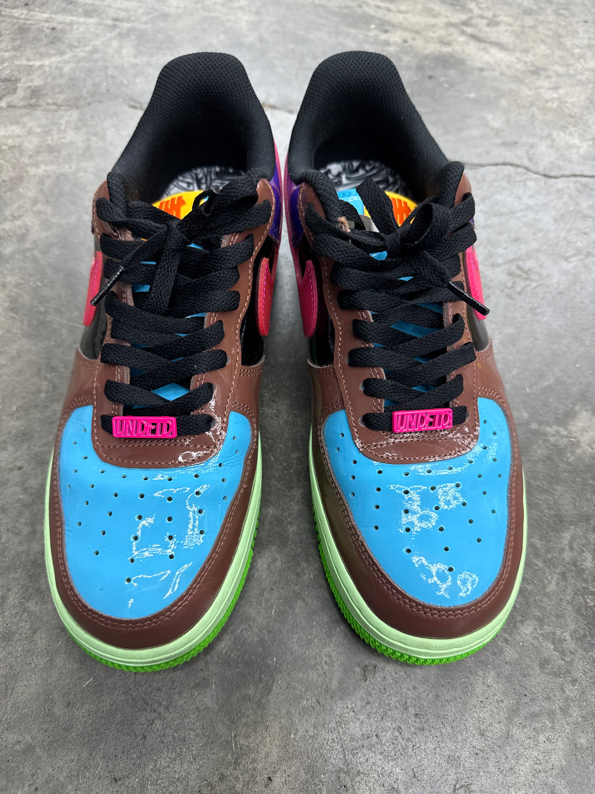 AF1 Undefeated Patent Multi (U) - 9.5M (NB)**