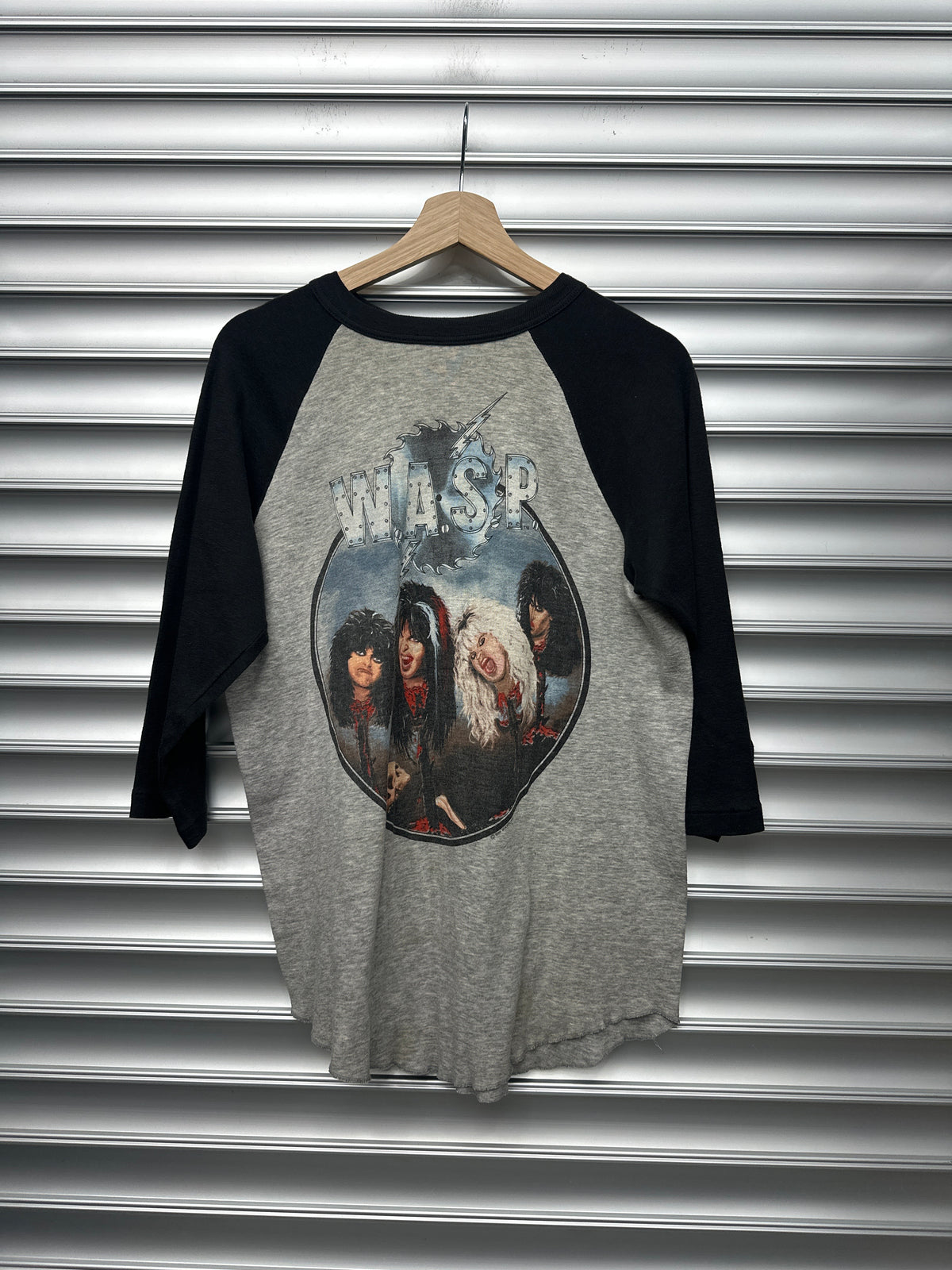 Vintage Wasp Raglan - L**