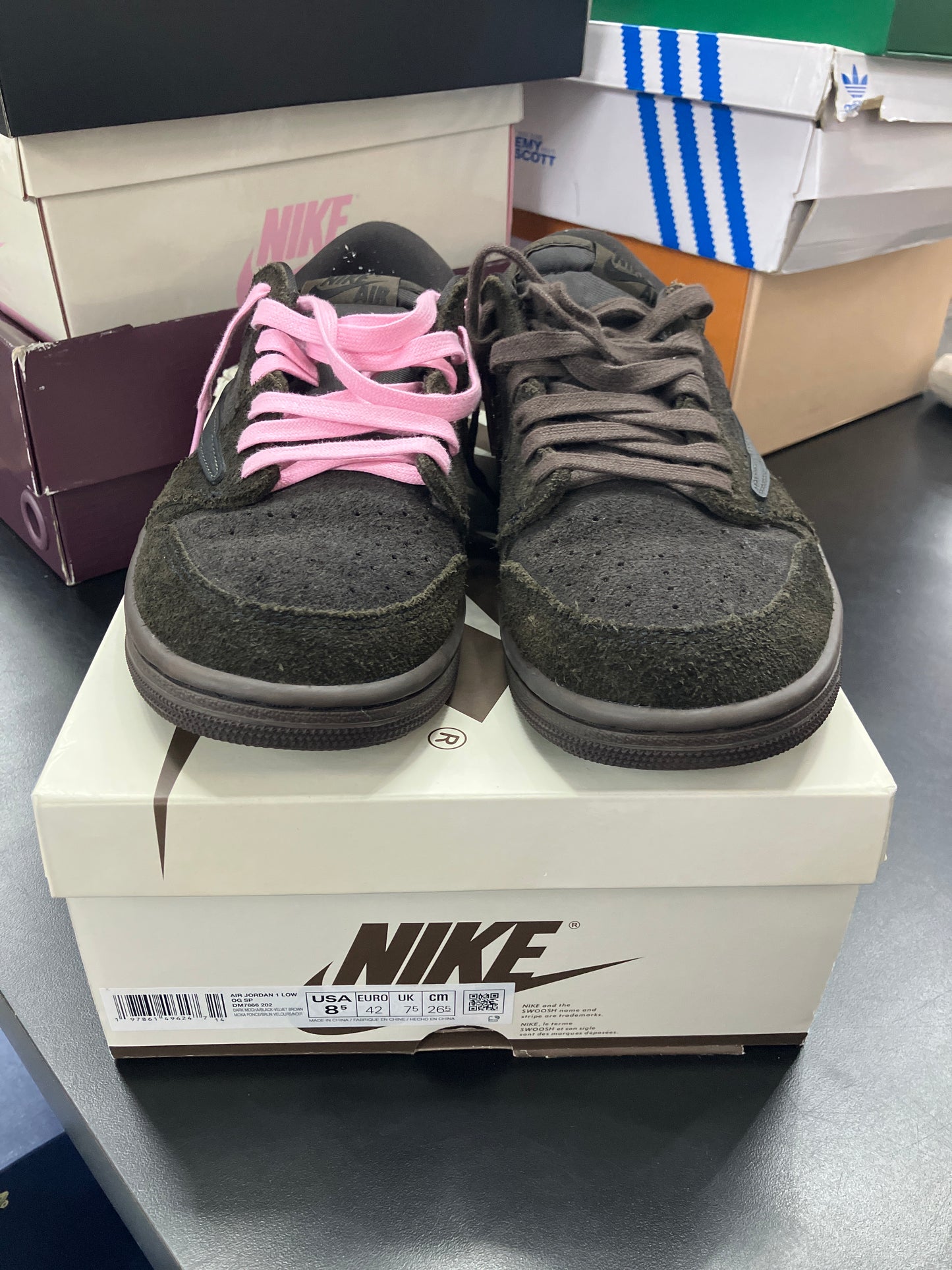 AJ1 Low Travis Scott Velvet Brown (U) - 8.5M
