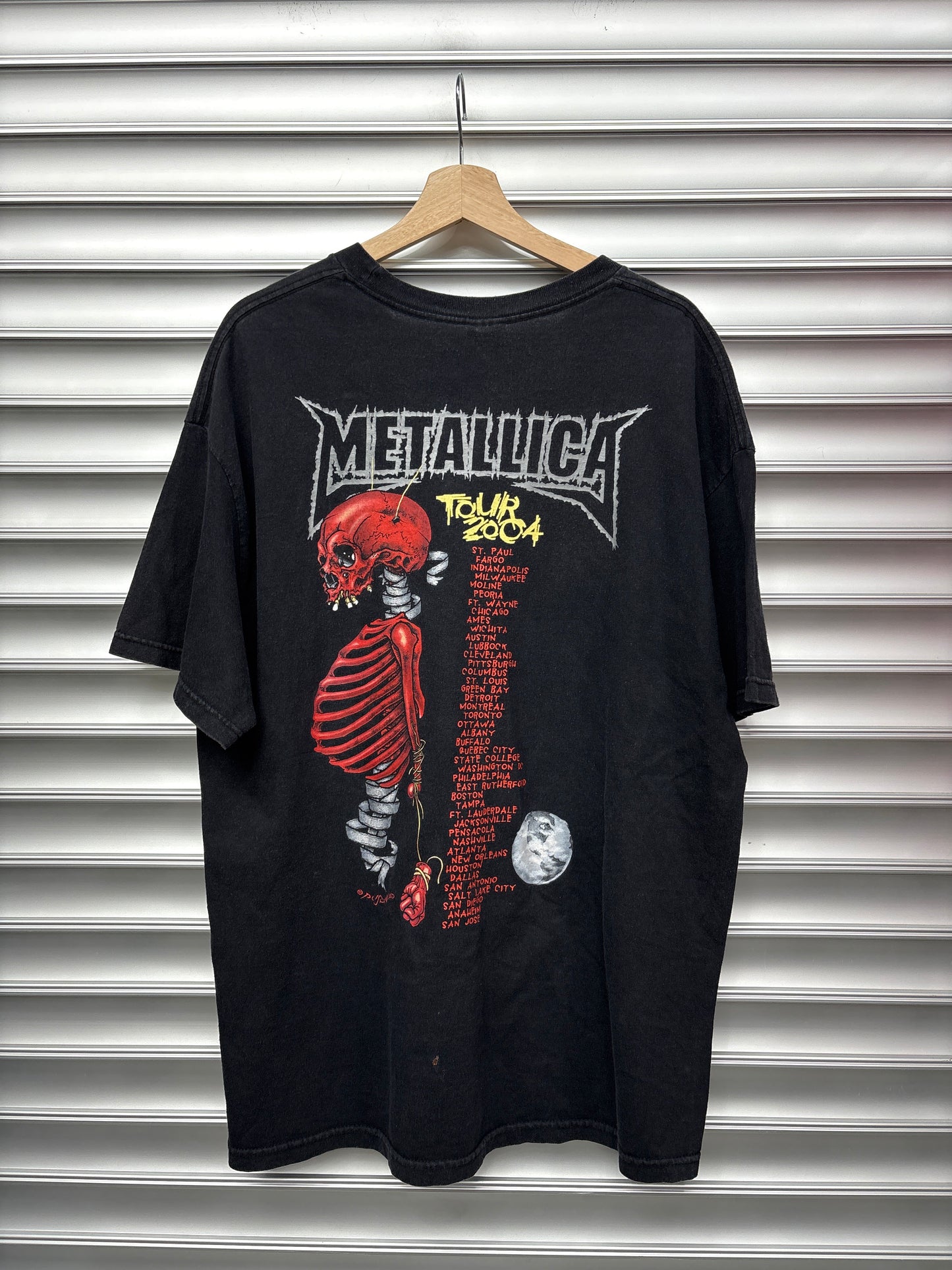 Vintage Metallic Red Skull Tee - XL