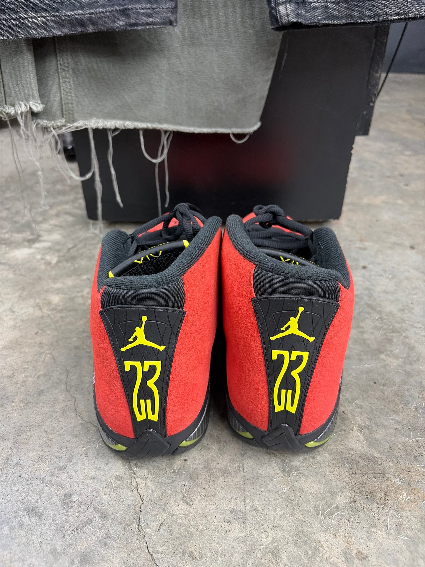 AJ14 Ferrari (U) - 12M (NB)**