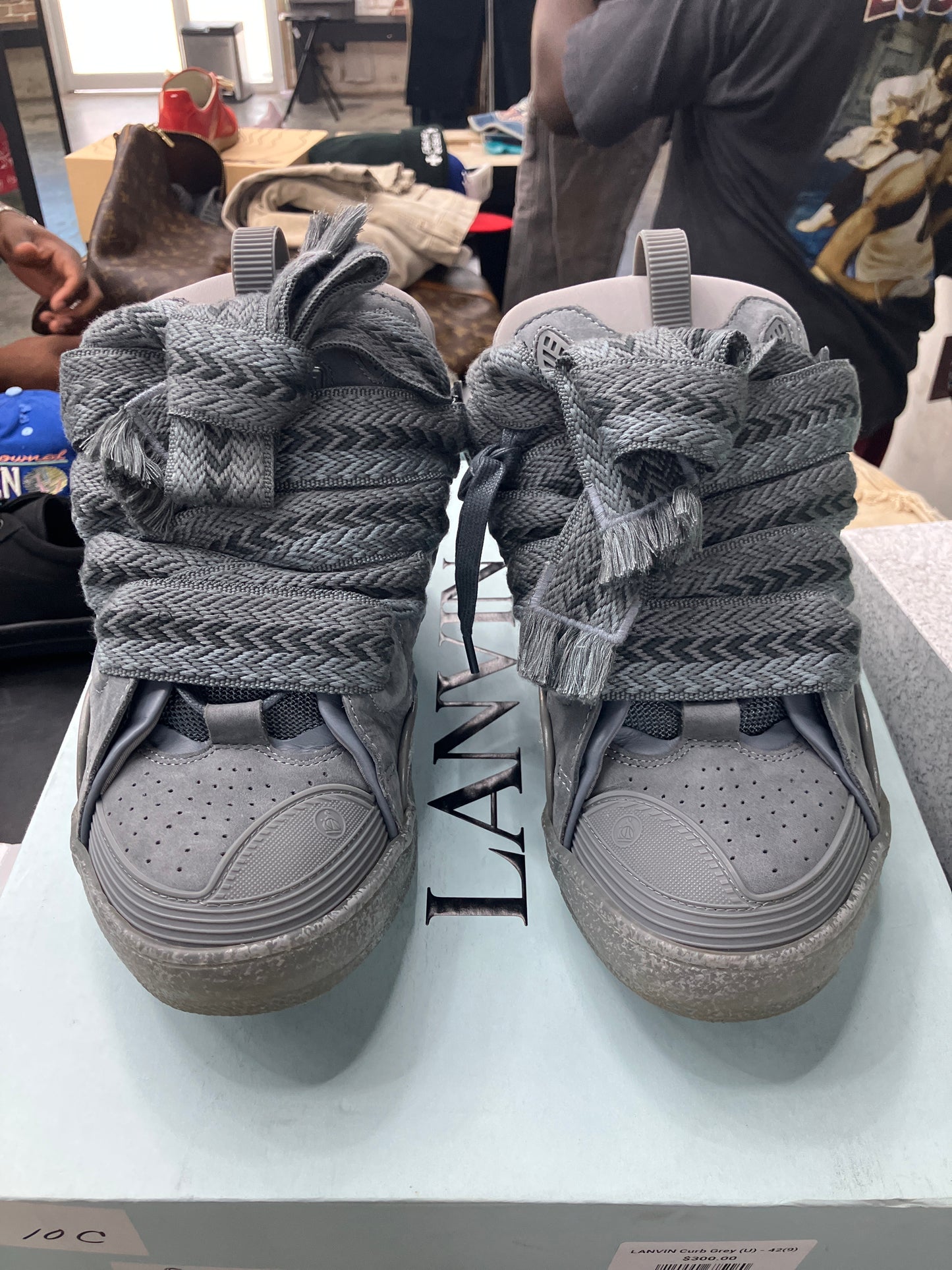 LANVIN Curb Grey (U) - 42(9)
