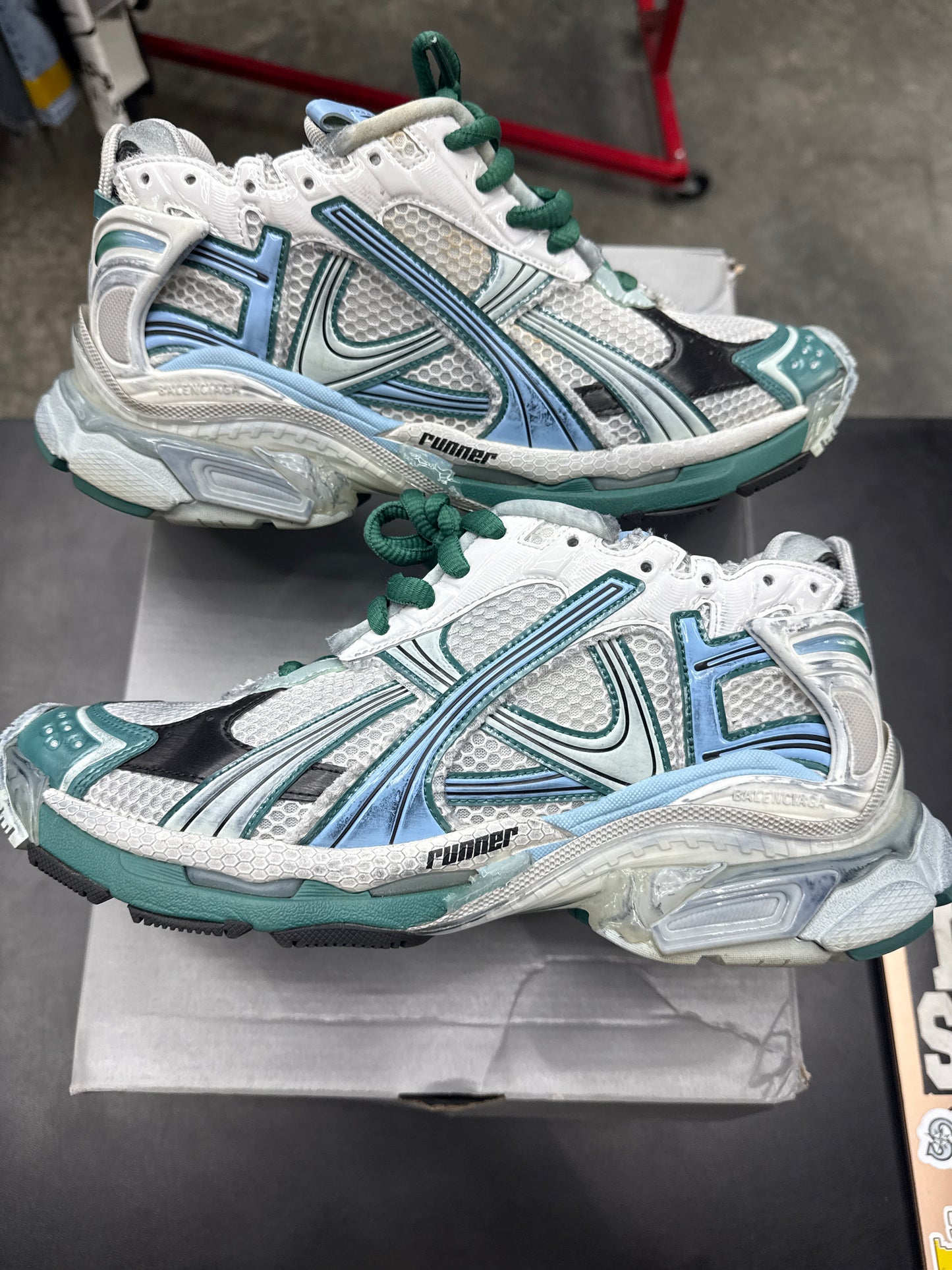 Balenciaga Runner Teal (U) - 43(10)