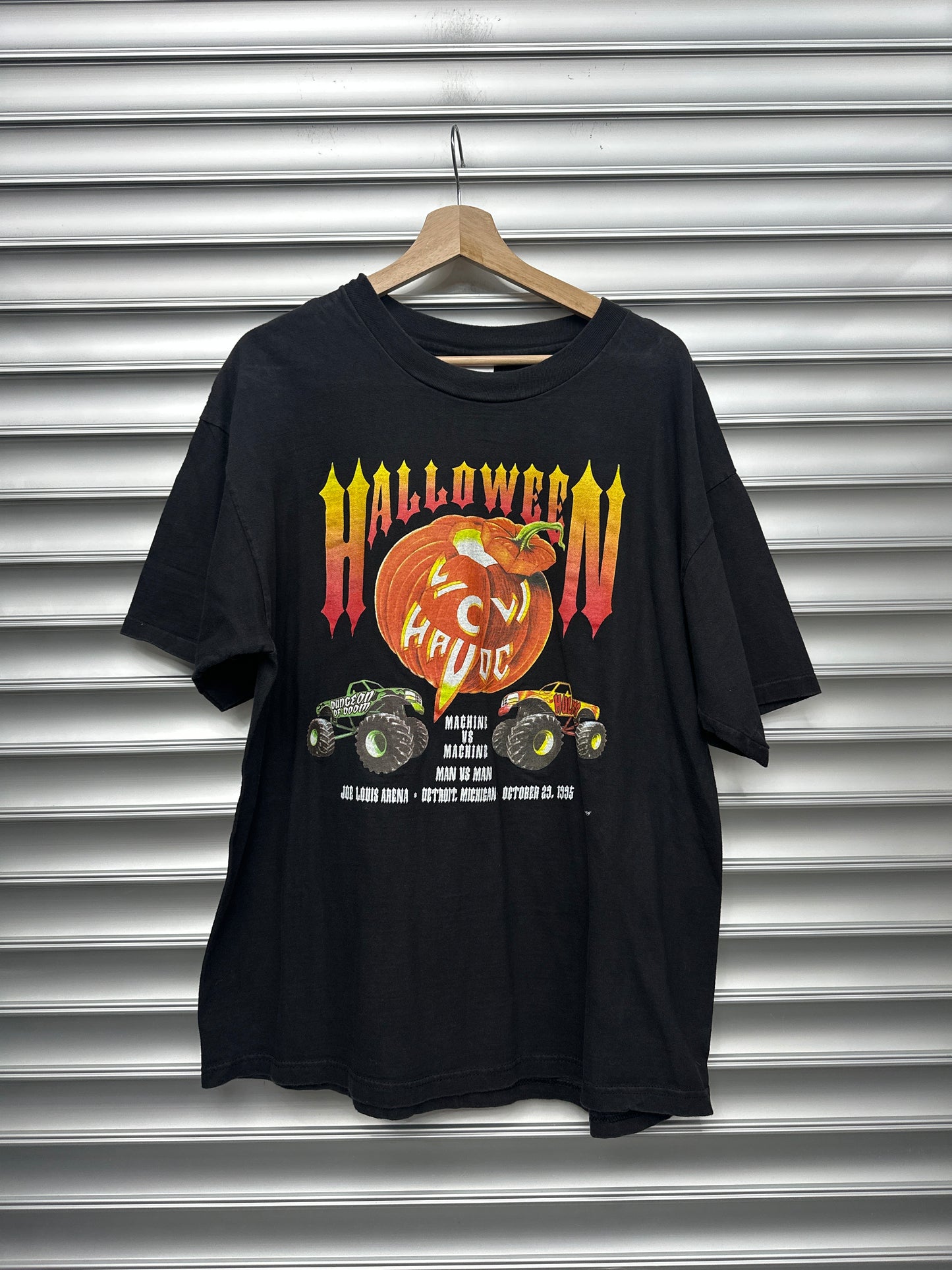 Vintage Halloween Tee - XL