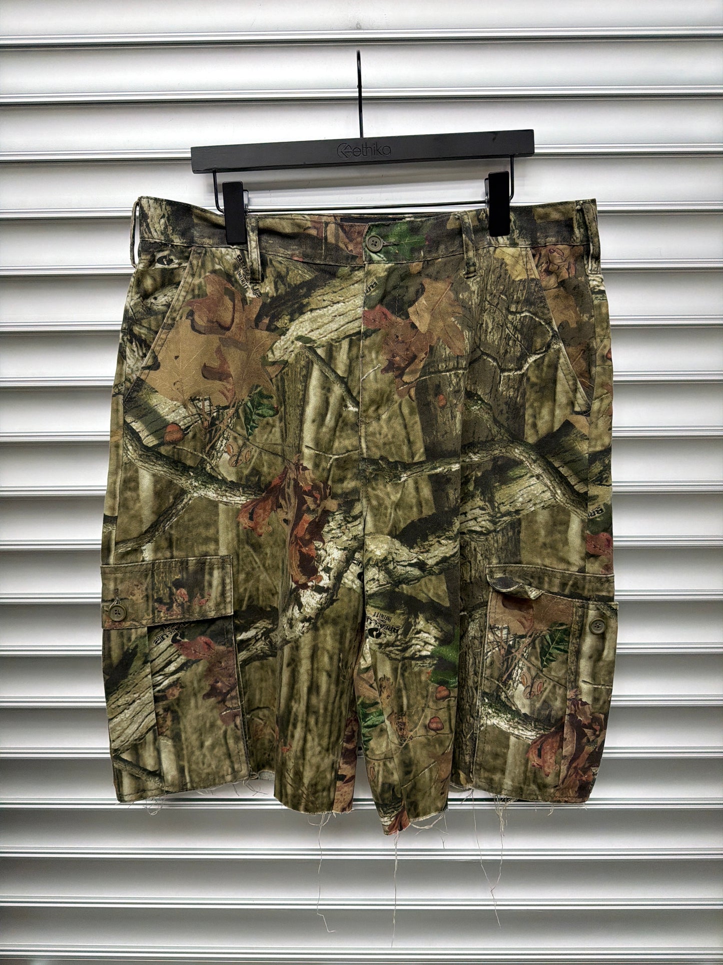 Vintage Real Tree Shorts - 36
