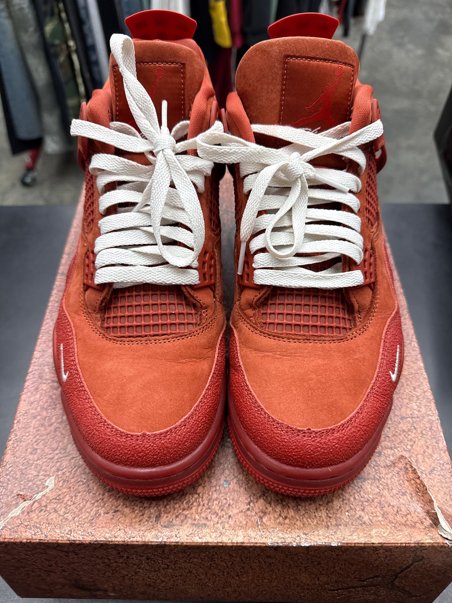 AJ4 Brick By Brick Nigel Sylvester (U) - 9.5M
