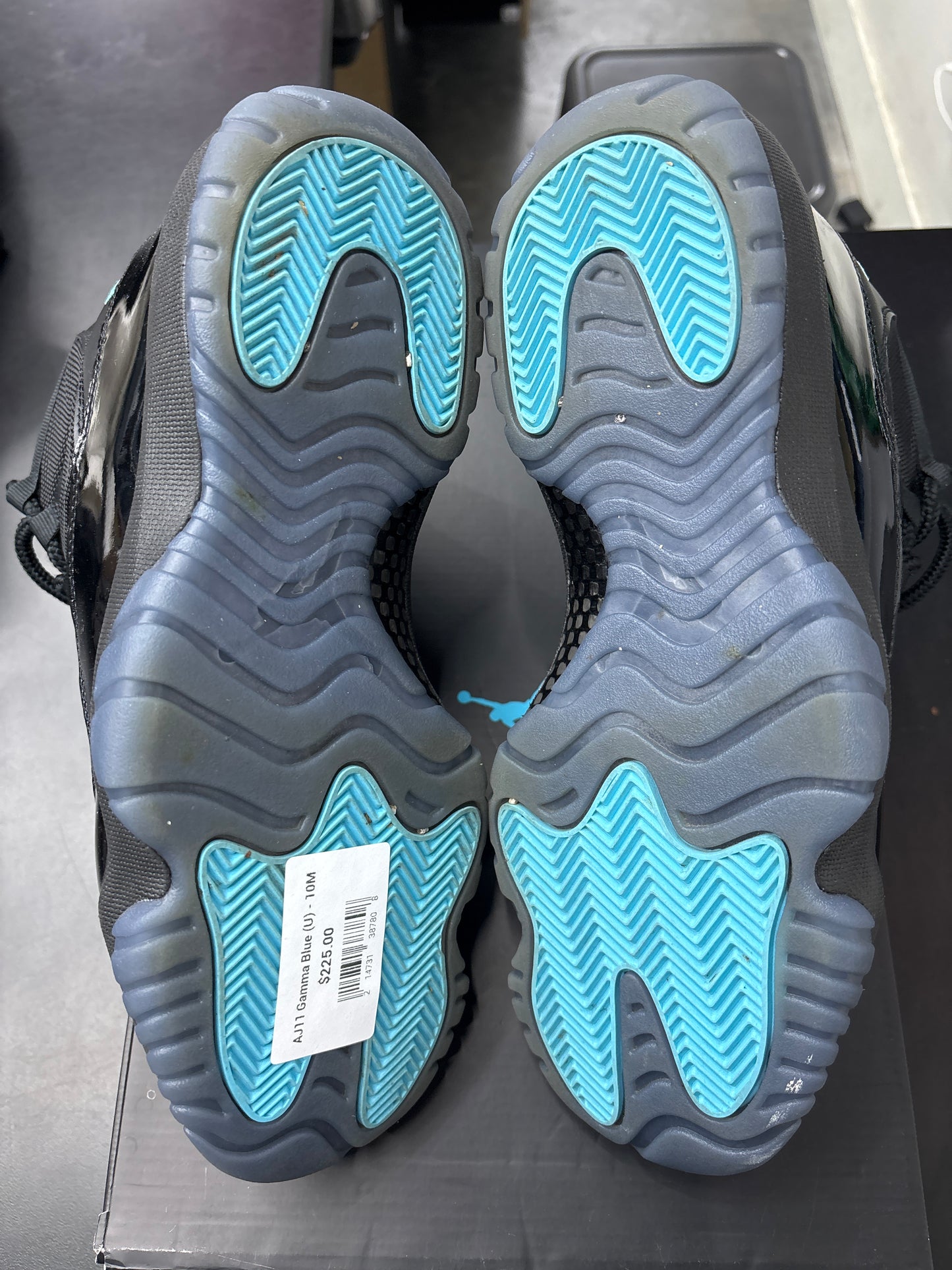 AJ11 Gamma Blue (U) - 10M
