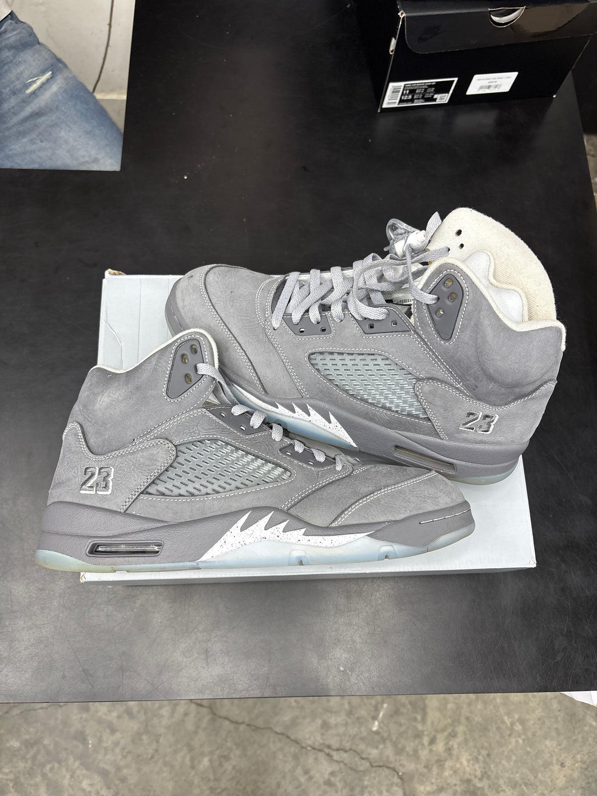 AJ5 Wolf Grey (U) - 12M**