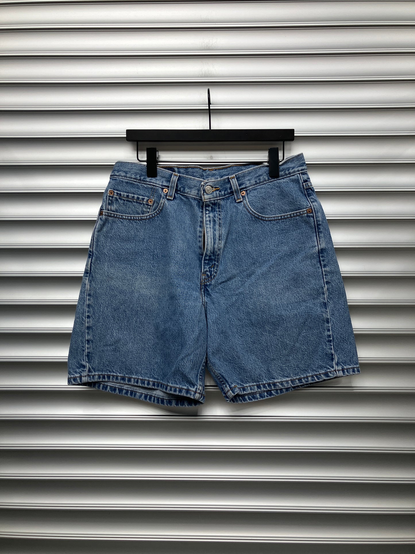 Vintage Levis Shorts - 34