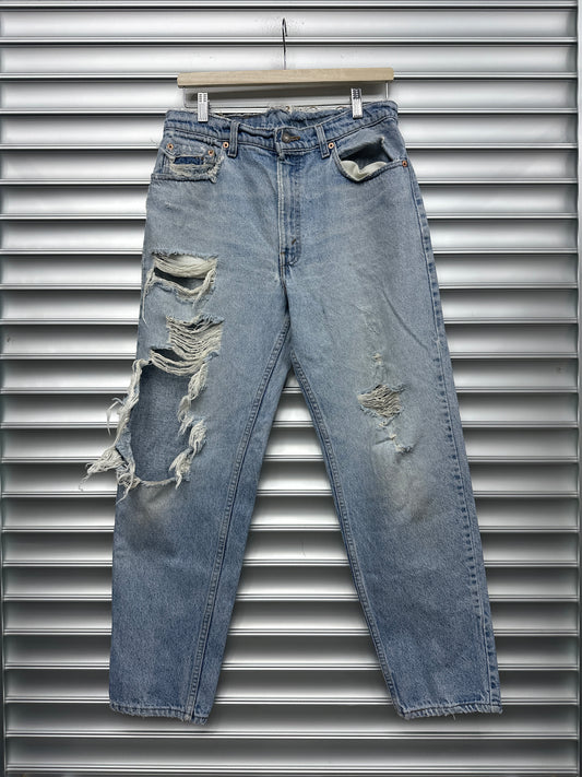 Vintage Levis Lightwash Denim - 34