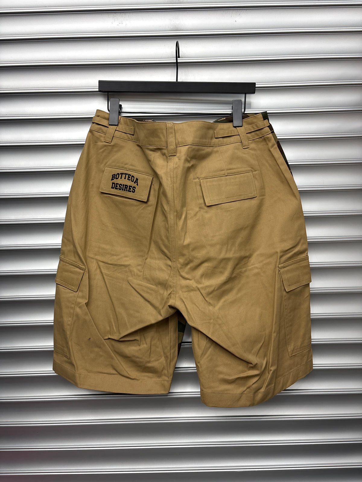Bottega Desires Camo Shorts - 38**