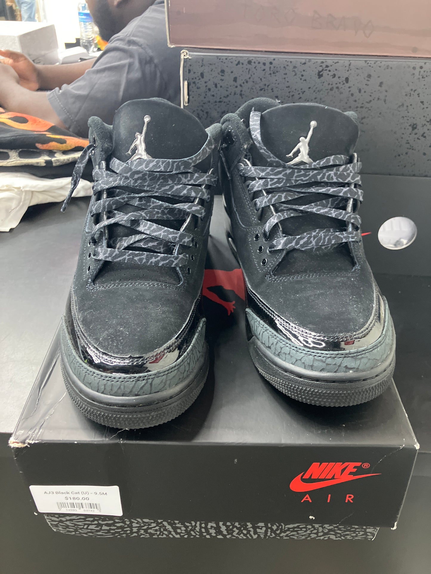 AJ3 Black Cat (U) - 9.5M