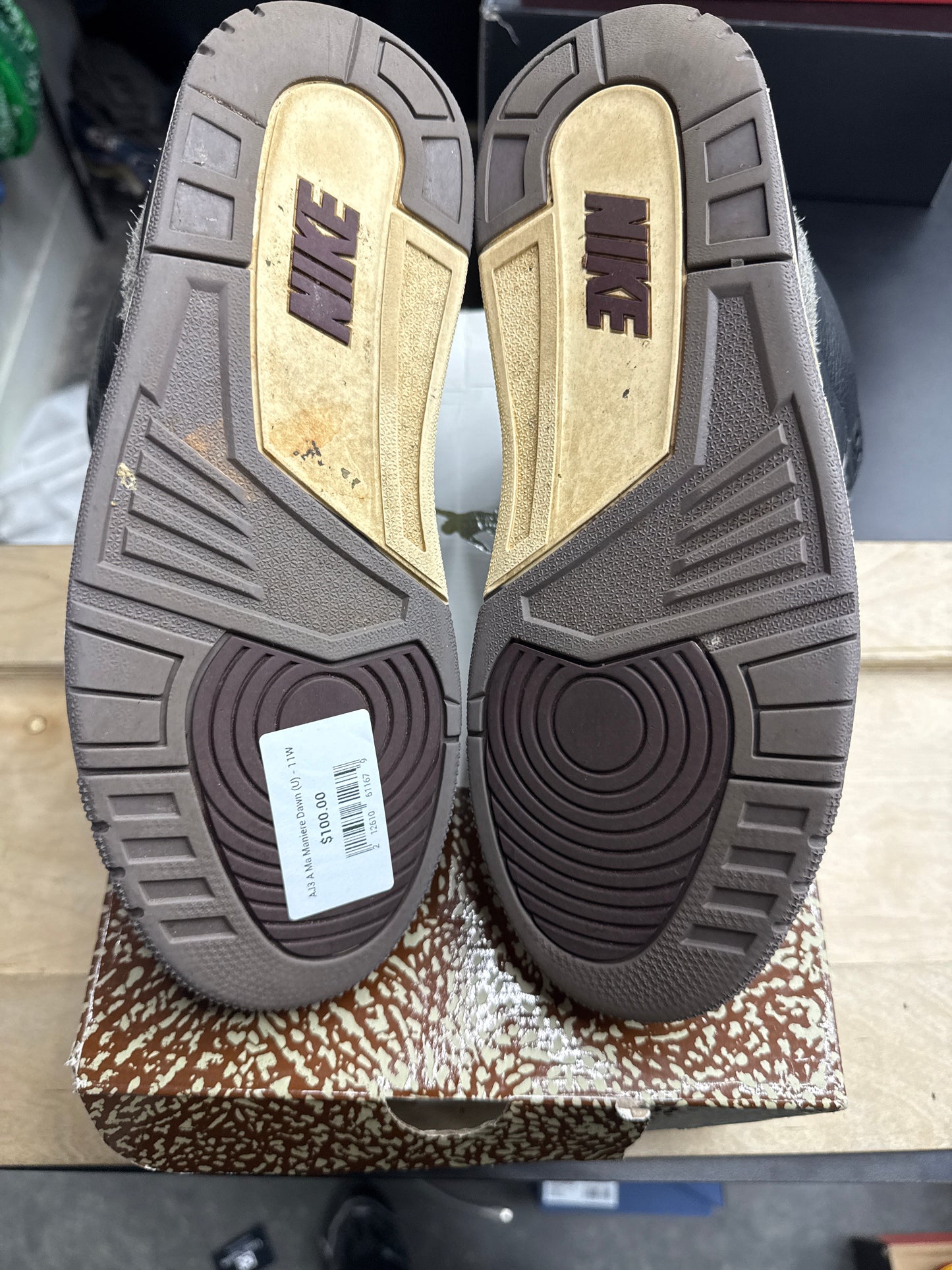 AJ3 A Ma Maniere Dawn (U) - 11W