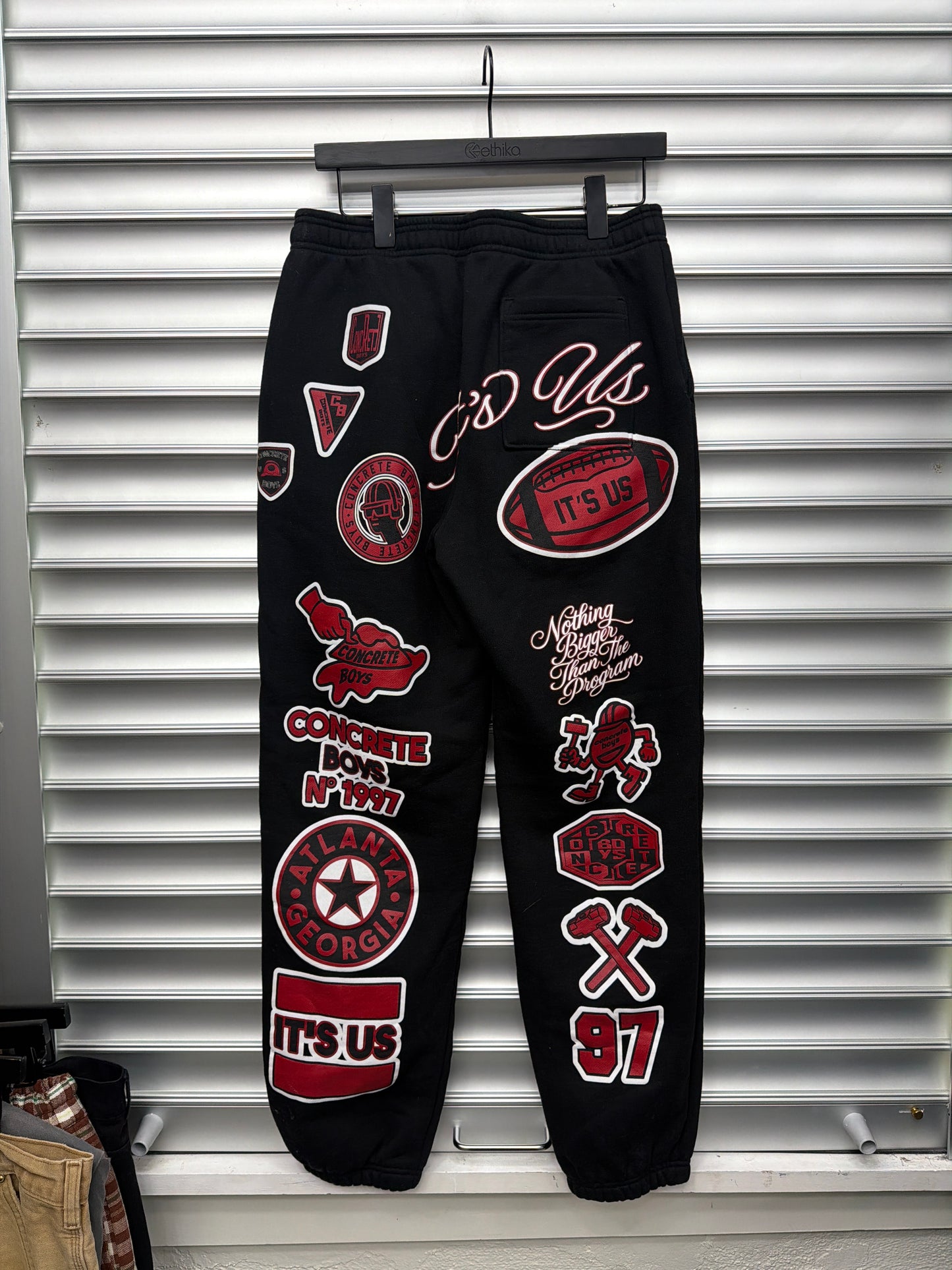 Concrete Boys Sweatpants - L
