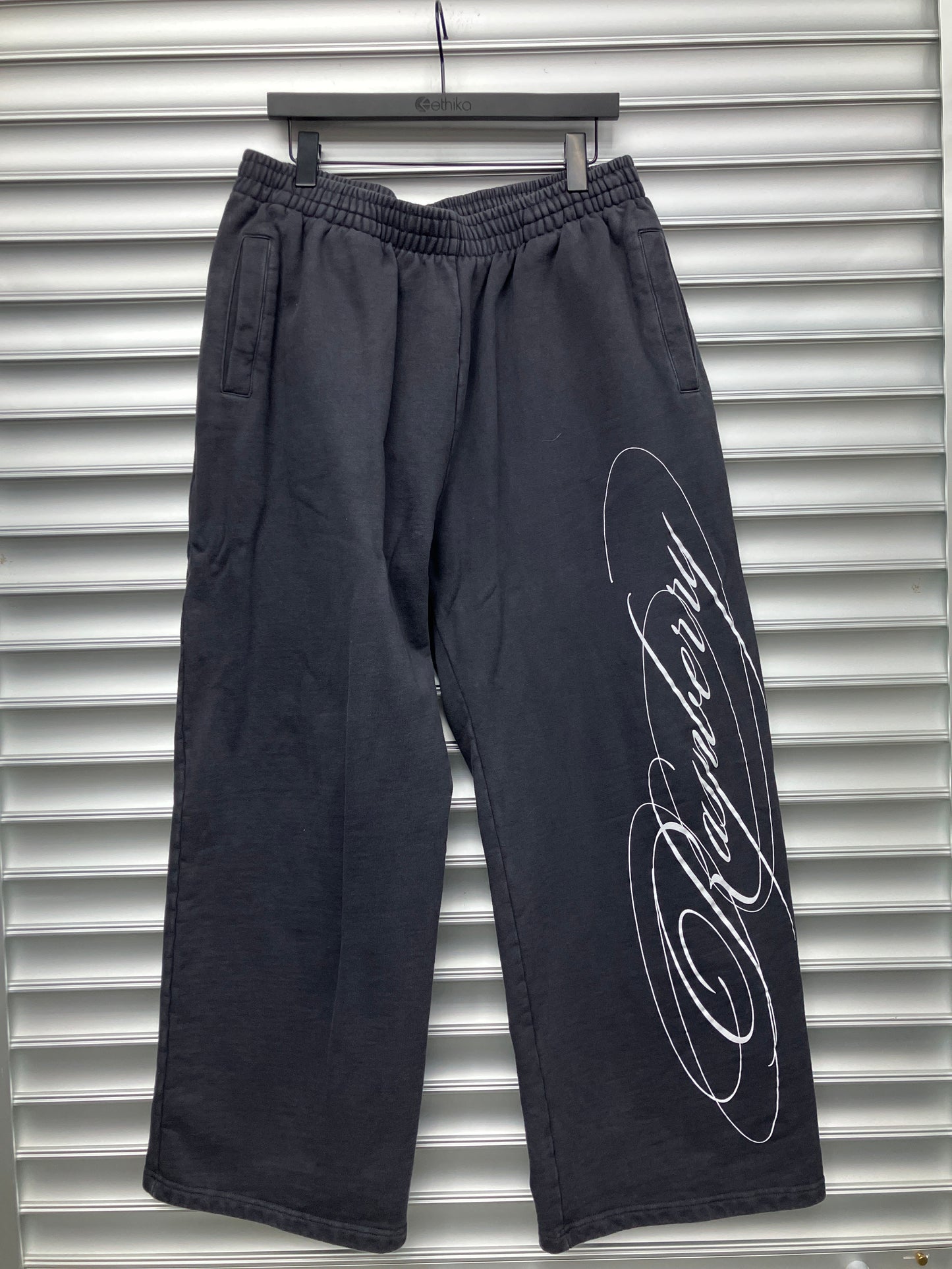 Raspberry Script Sweatpants - M