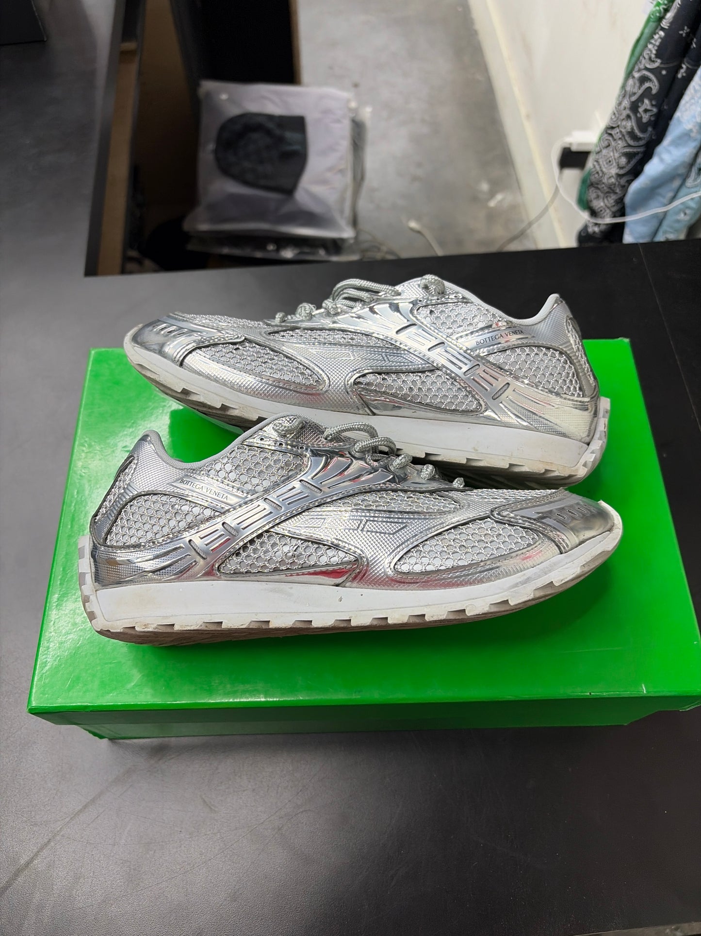 Bottega Orbit Silver (U) - 42(9)