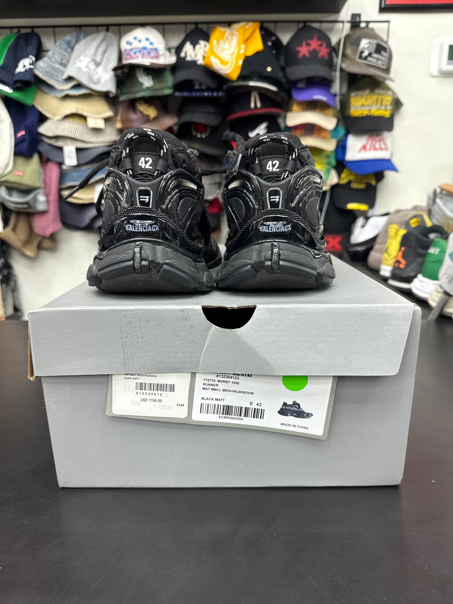 Balenciaga Runner Matte Black (U) - 42(9)