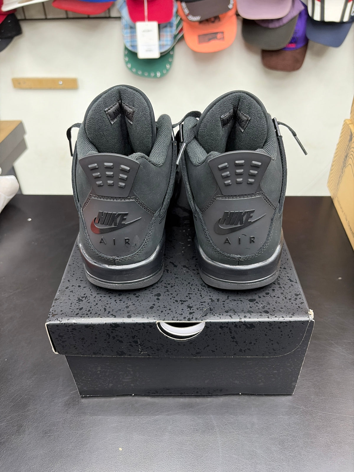 AJ4 Black Cat (U) - 6.5Y**