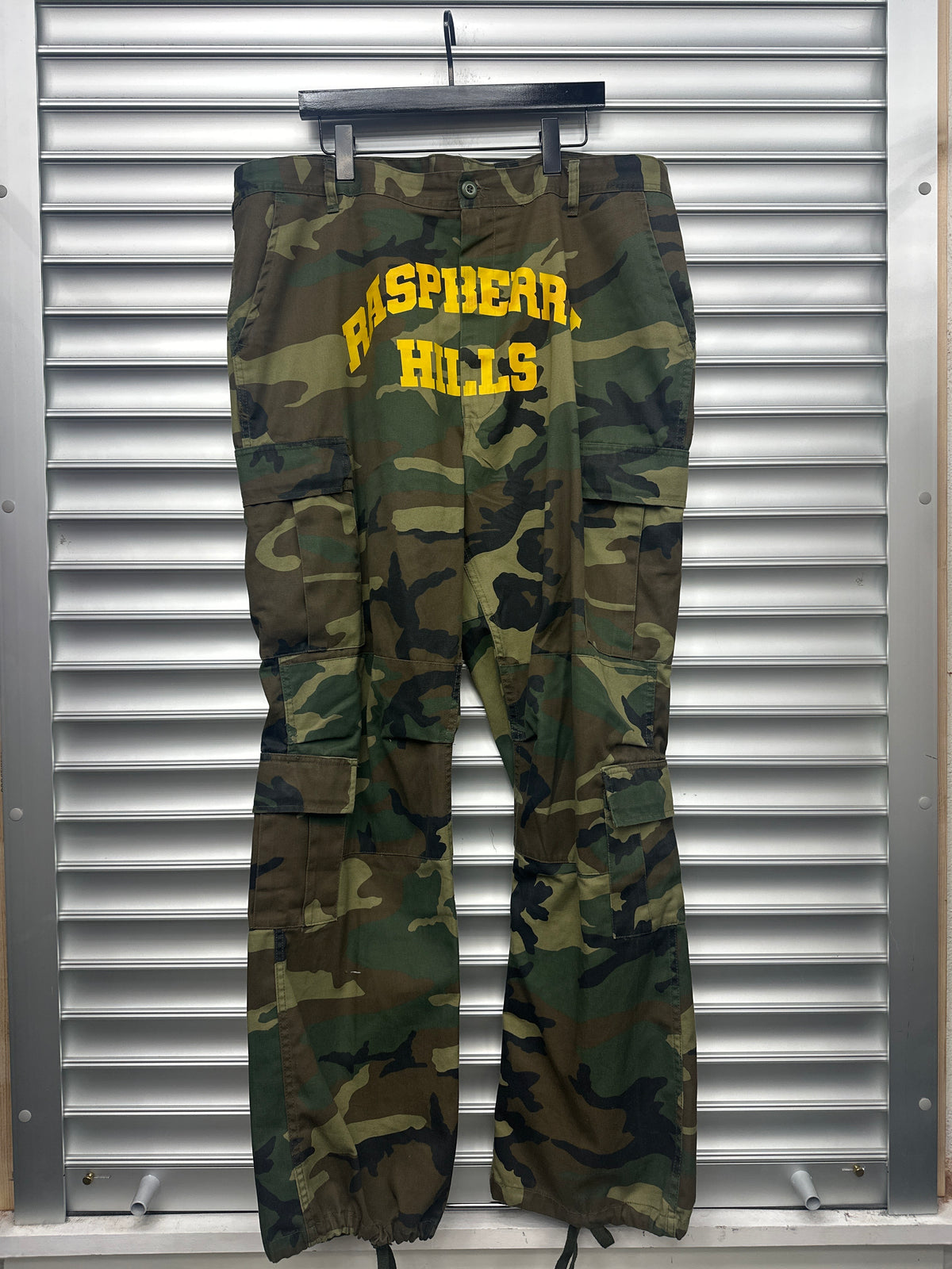 Raspberry Camo Pants - XXL**